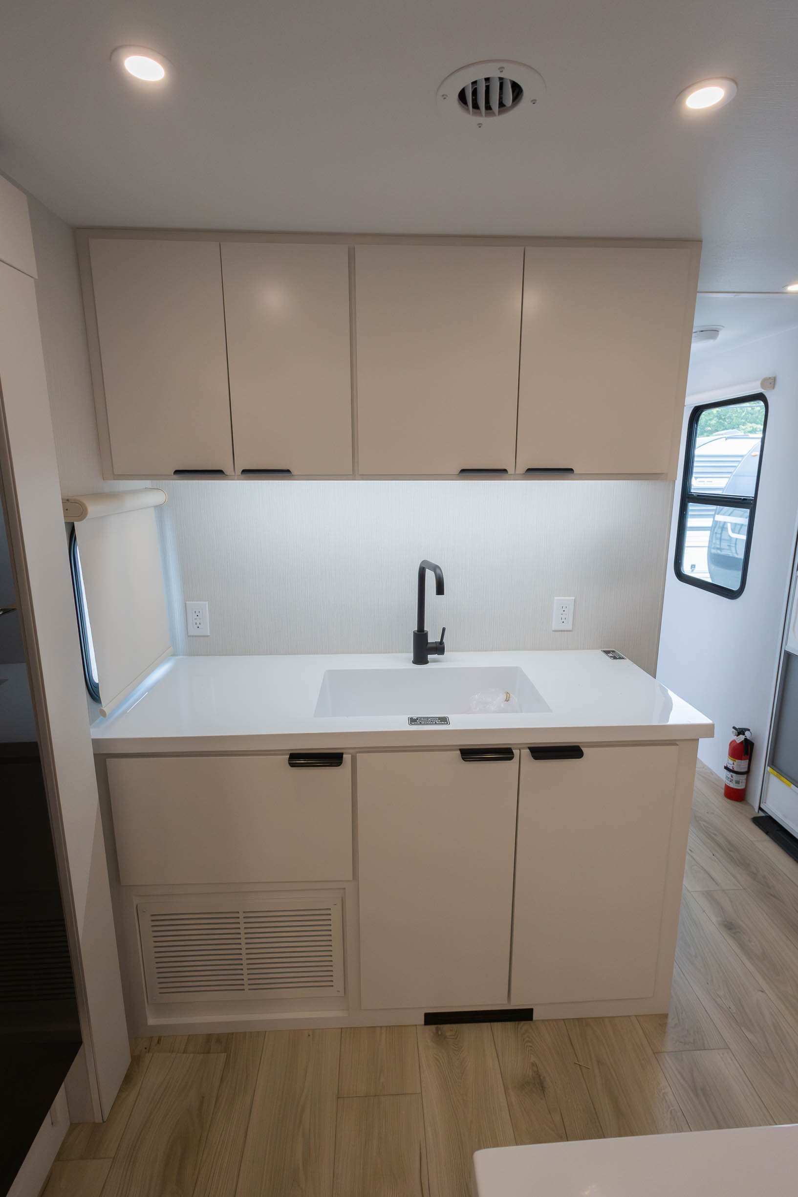2026 Winnebago Thrive 29RLO TRAVEL TRAILER