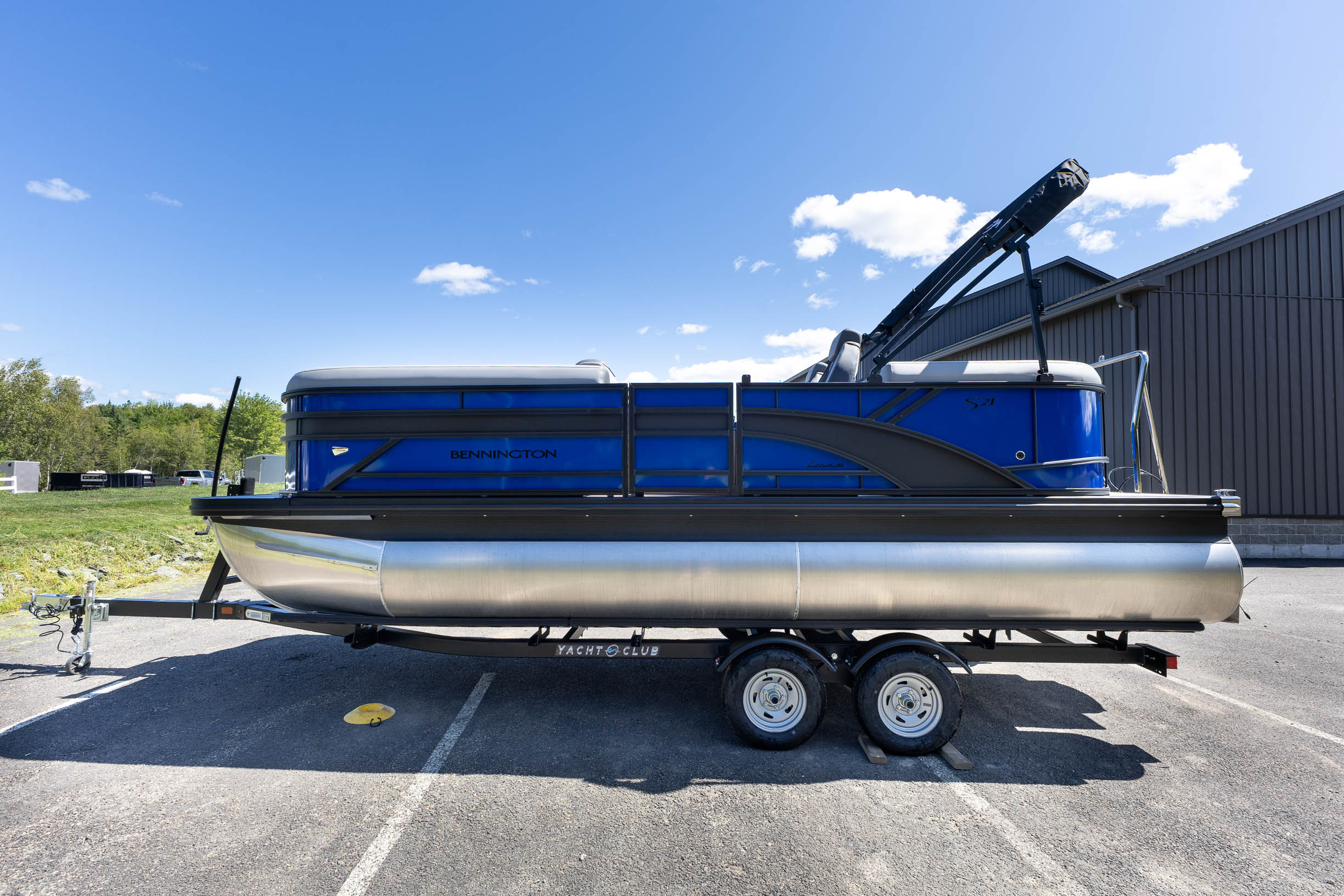 2027 Bennington 21 SSR — photo 1 of 22