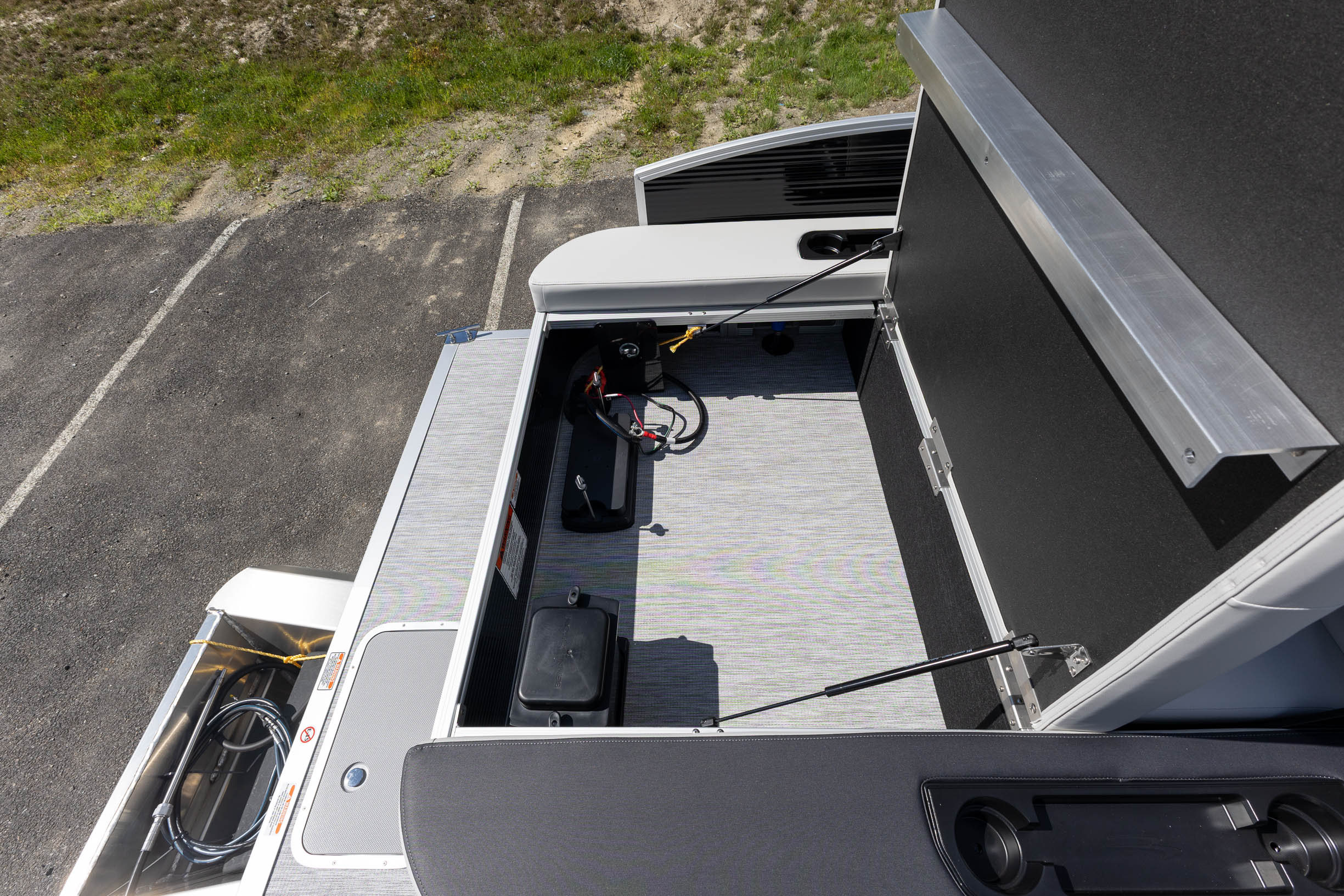 2027 Bennington 22 SSB PONTOON