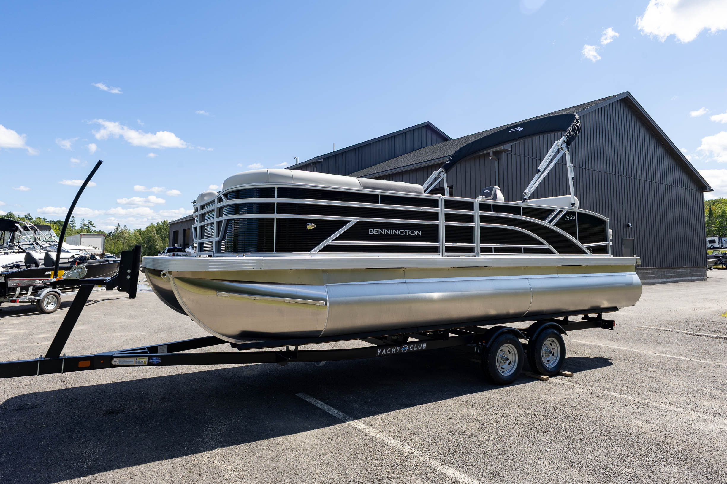 2027 Bennington 22 SSB PONTOON