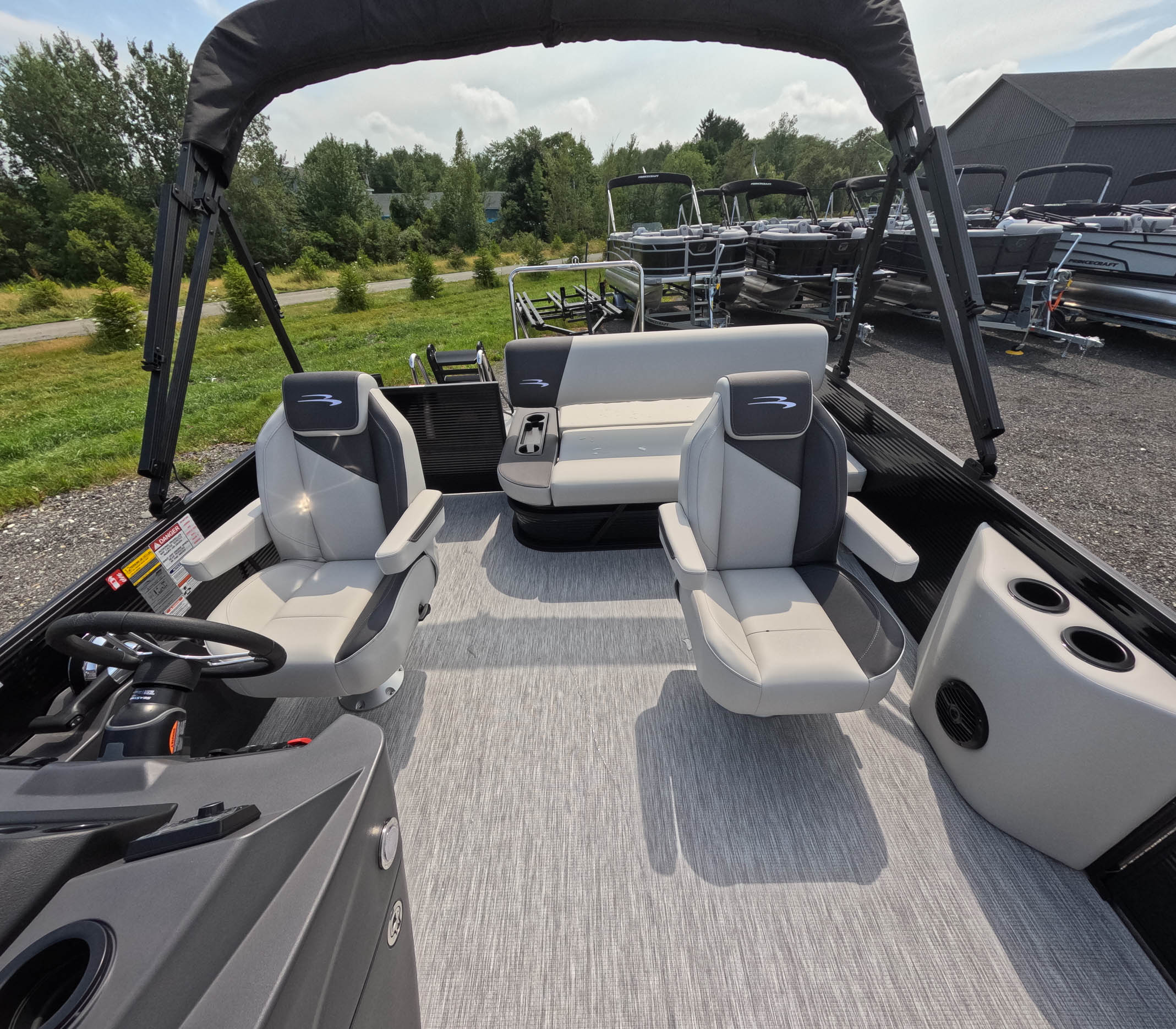 2027 Bennington 22SSB PONTOON