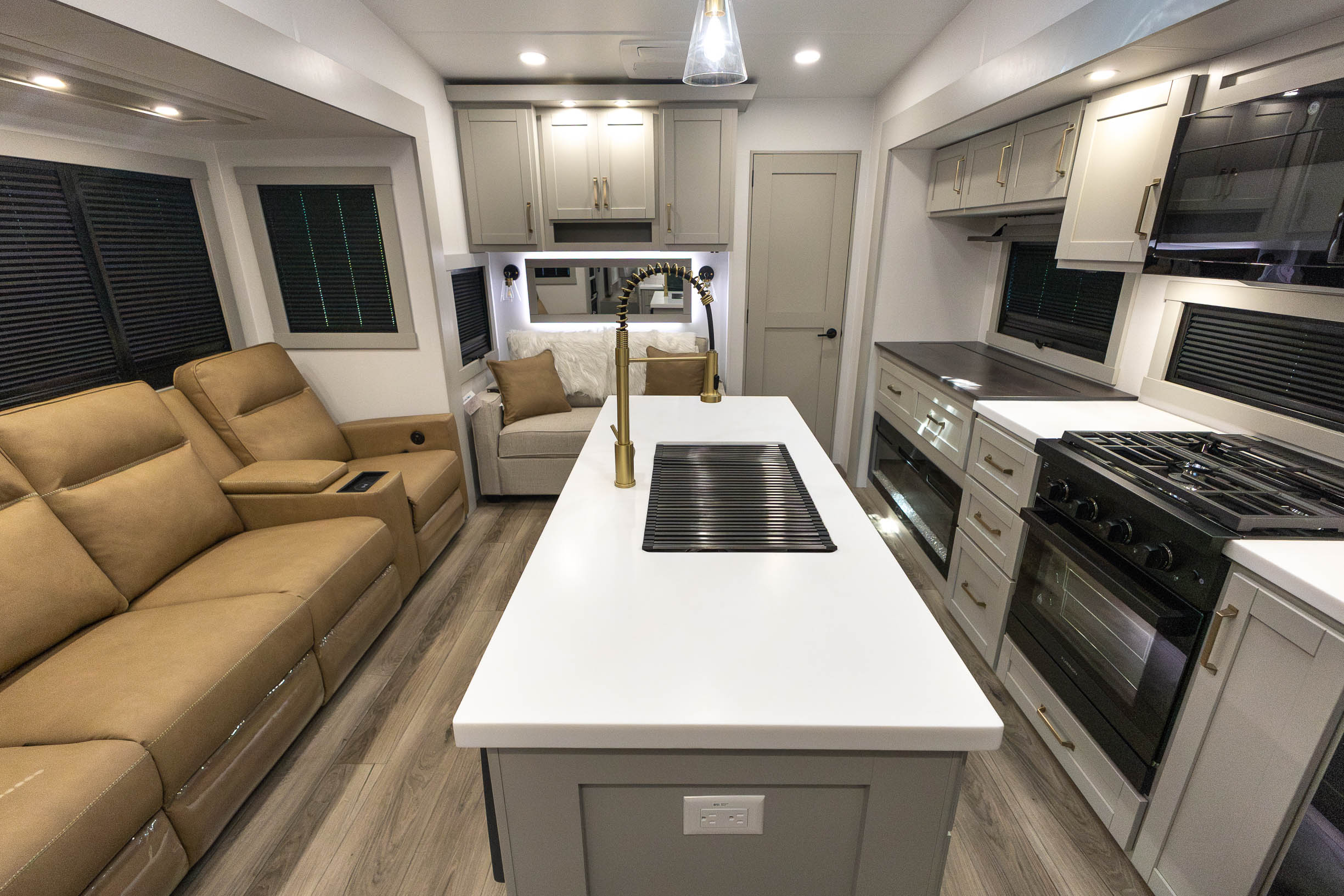 2027 Brinkley MODEL Z 3310 FIFTH WHEEL