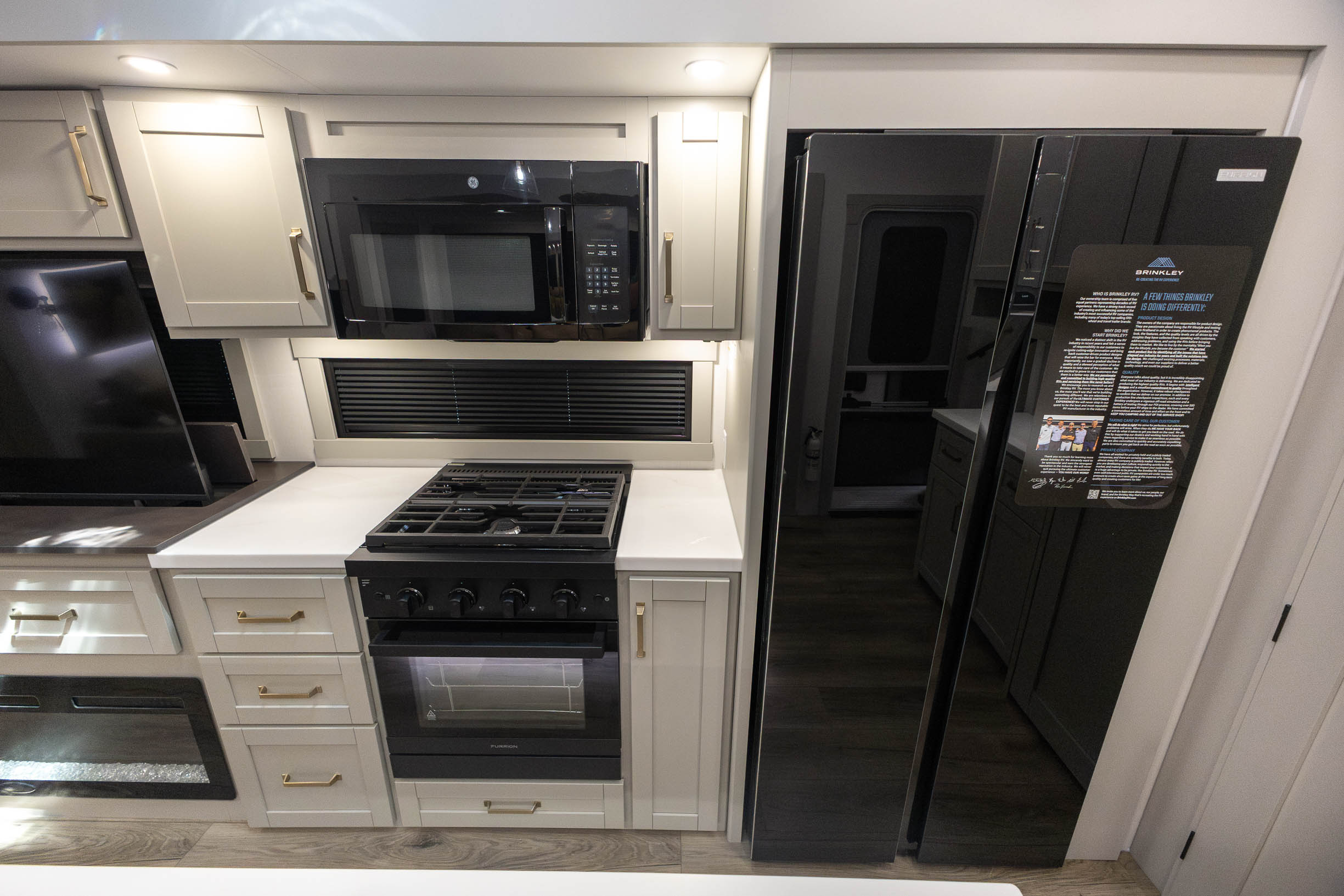 2027 Brinkley MODEL Z 3310 FIFTH WHEEL