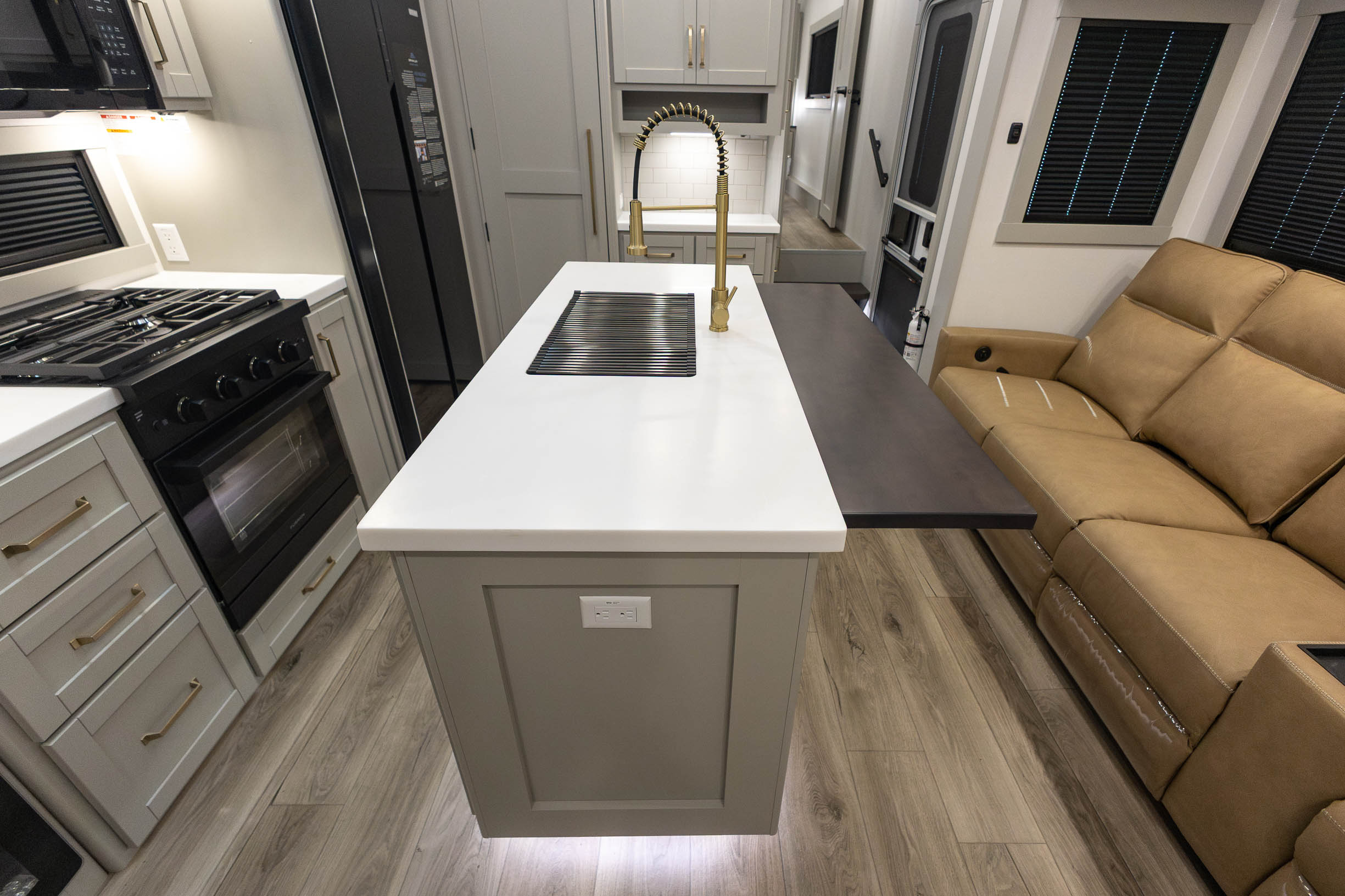 2027 Brinkley MODEL Z 3310 FIFTH WHEEL