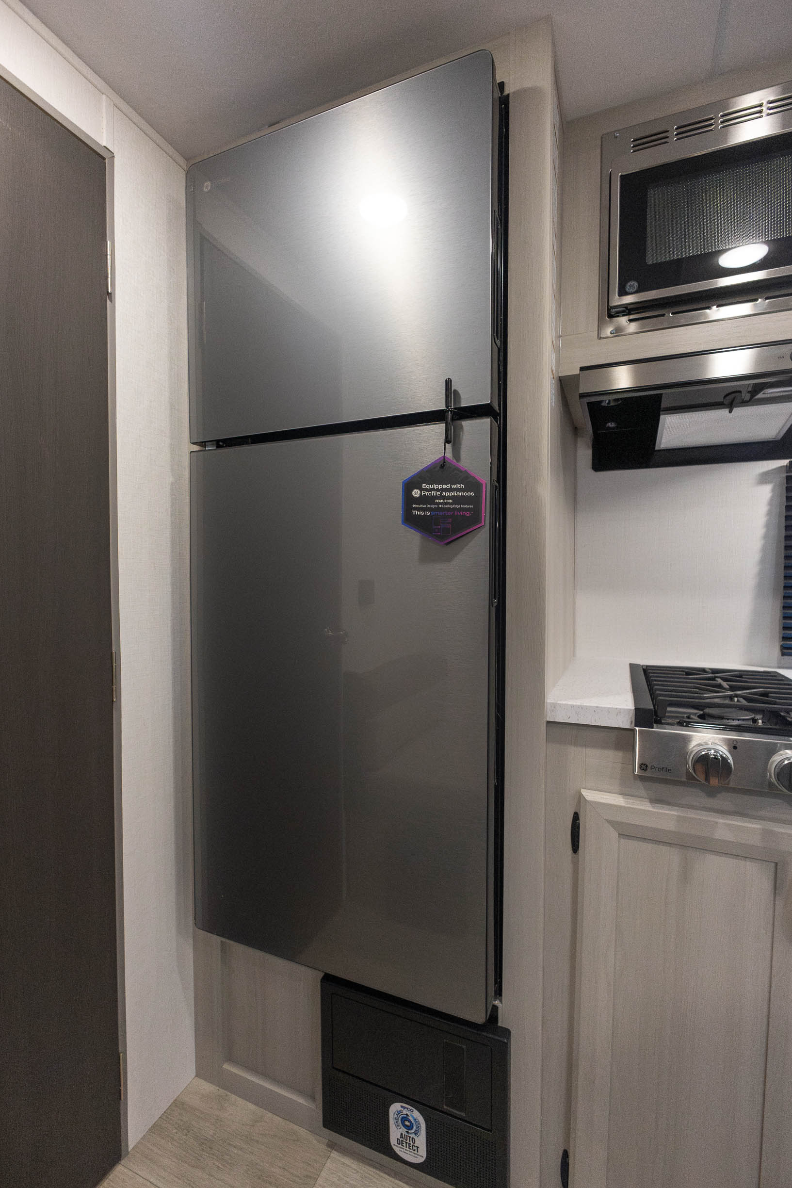2027 Coachmen Catalina Summit Series 7 154RBX TRAVEL TRAILER