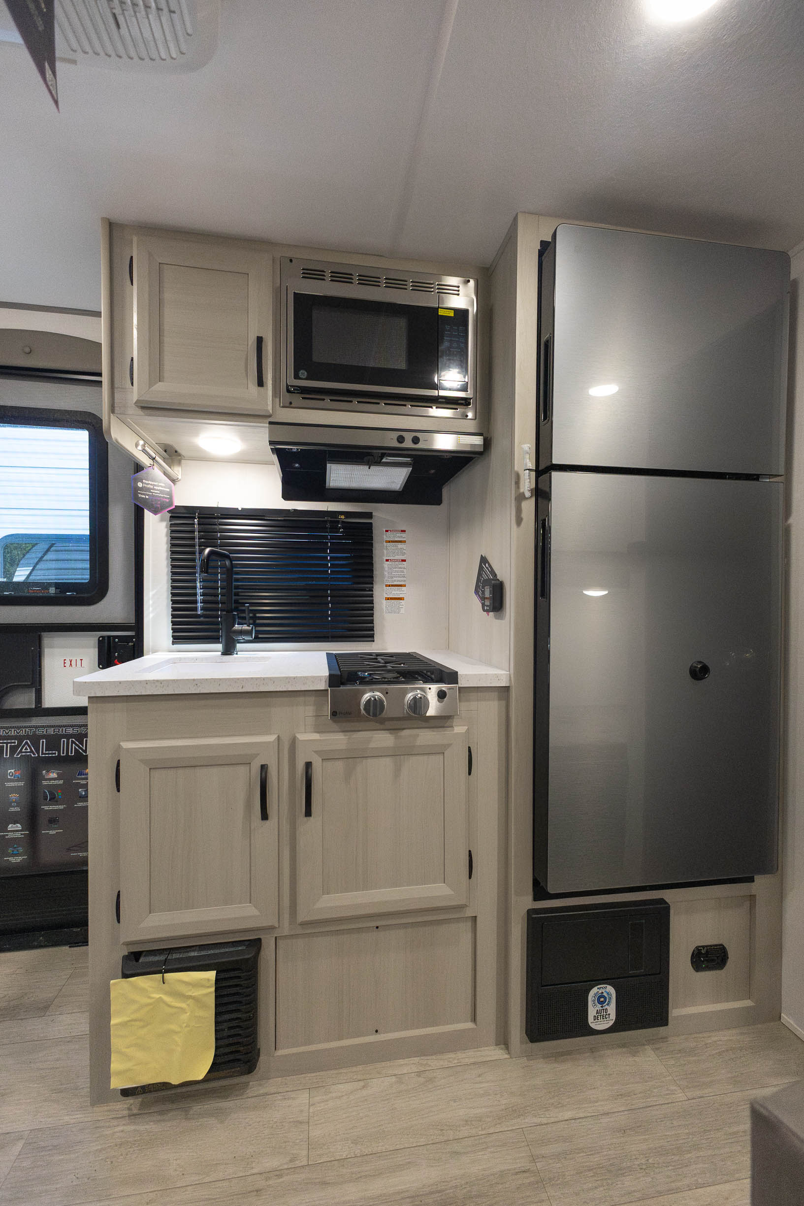 2027 Coachmen Catalina Summit 7 164BHX TRAVEL TRAILER