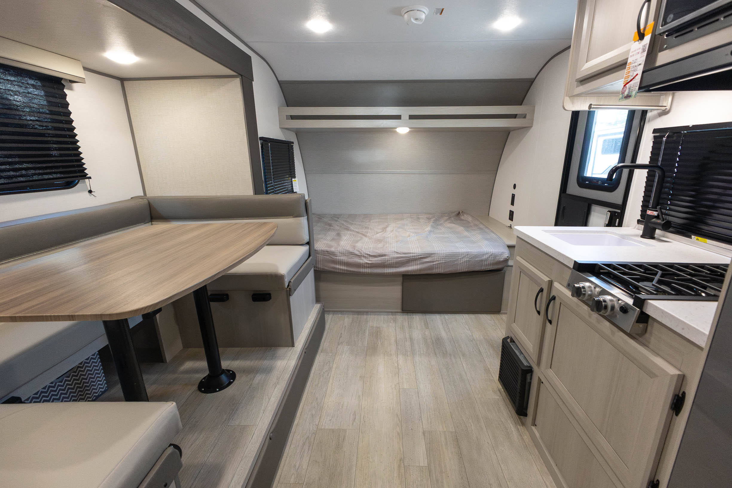2027 Coachmen Catalina Summit Series 7 184BHSX TRAVEL TRAILER