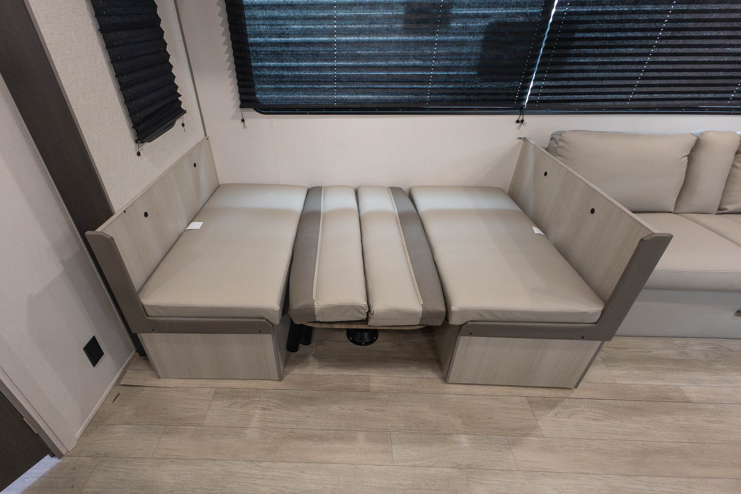 2027 Coachmen Catalina Summit Series 8 261BHS TRAVEL TRAILER