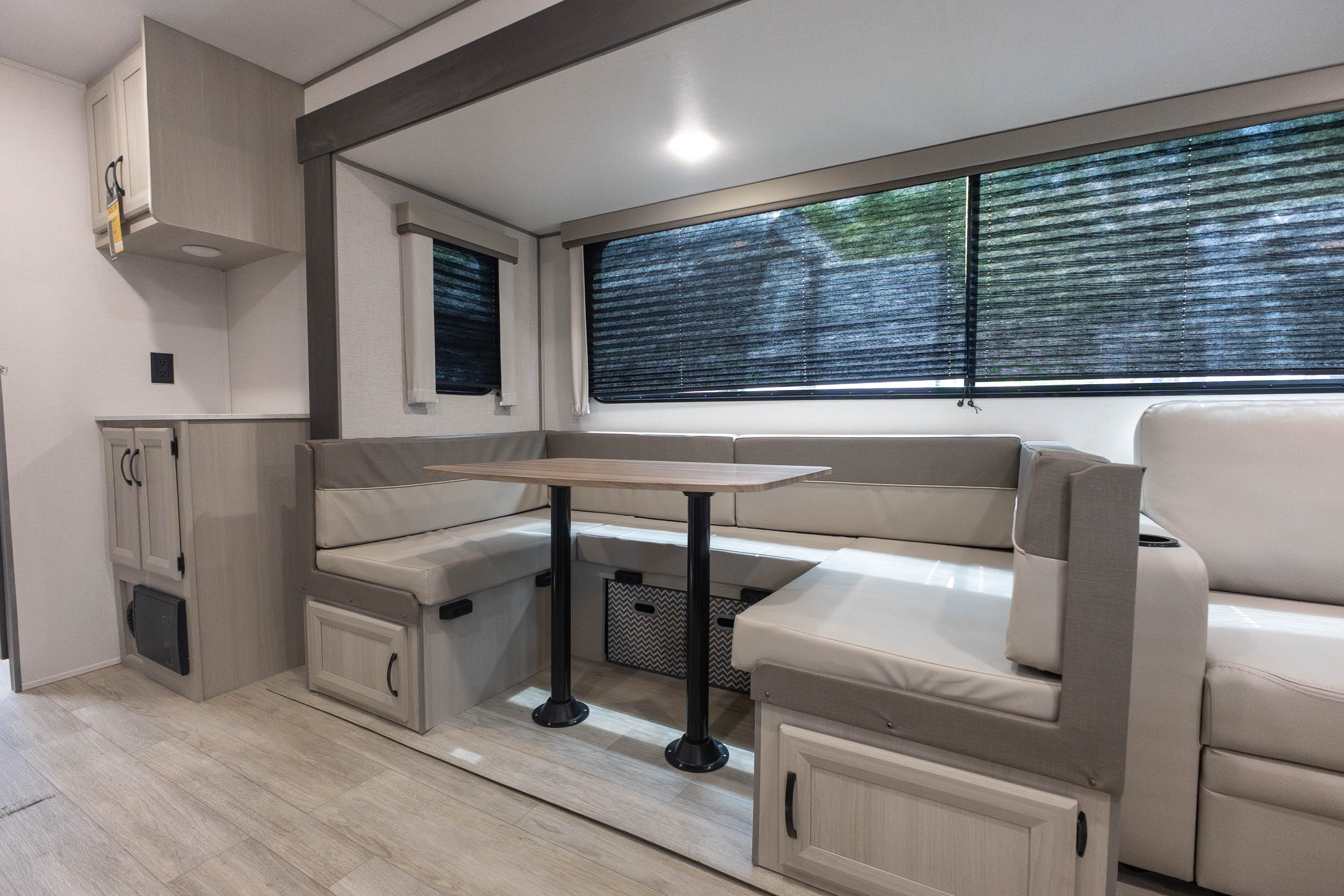 2027 Coachmen Catalina Legacy 323BHDSCK TRAVEL TRAILER