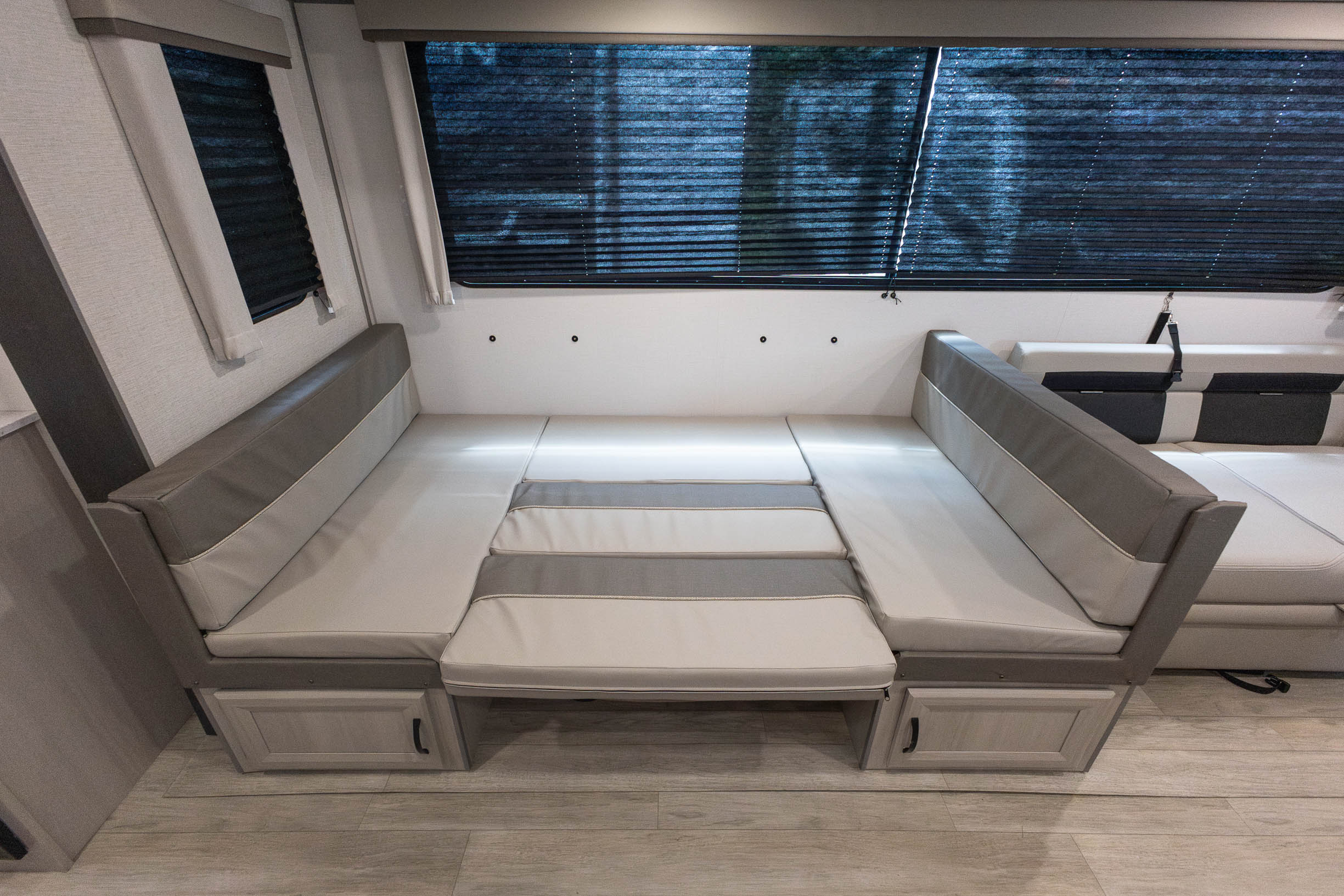 2027 Coachmen Catalina Legacy 323BHDSCK TRAVEL TRAILER