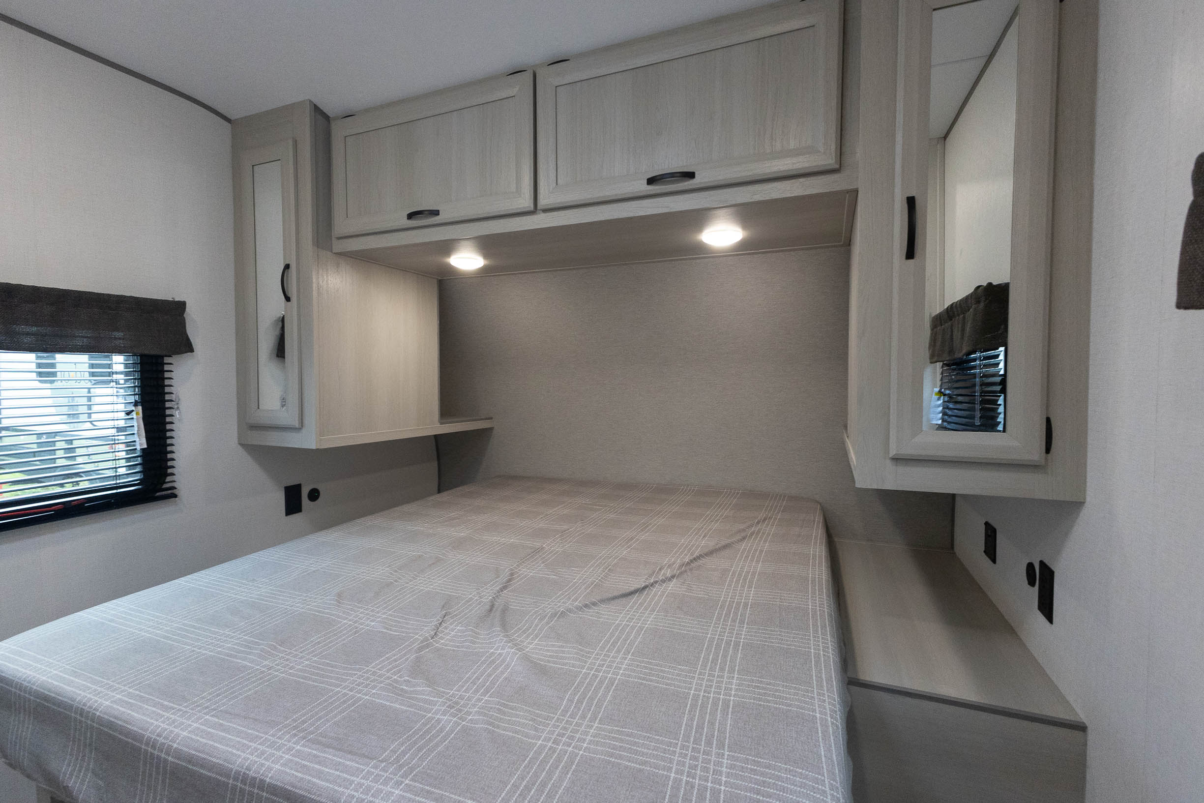 2027 Coachmen Catalina Legacy 323BHDSCK TRAVEL TRAILER