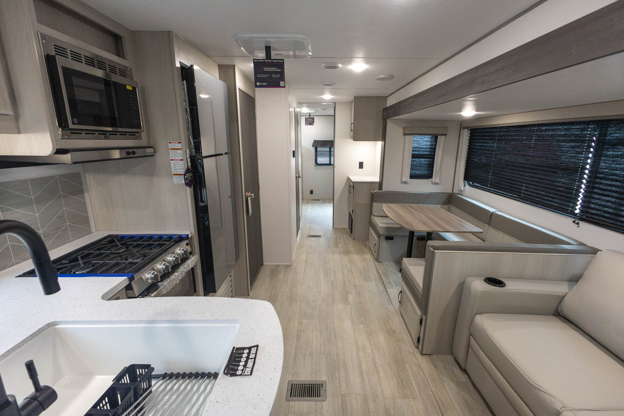 2027 Coachmen Catalina Legacy Edition 323BHDSCK TRAVEL TRAILER