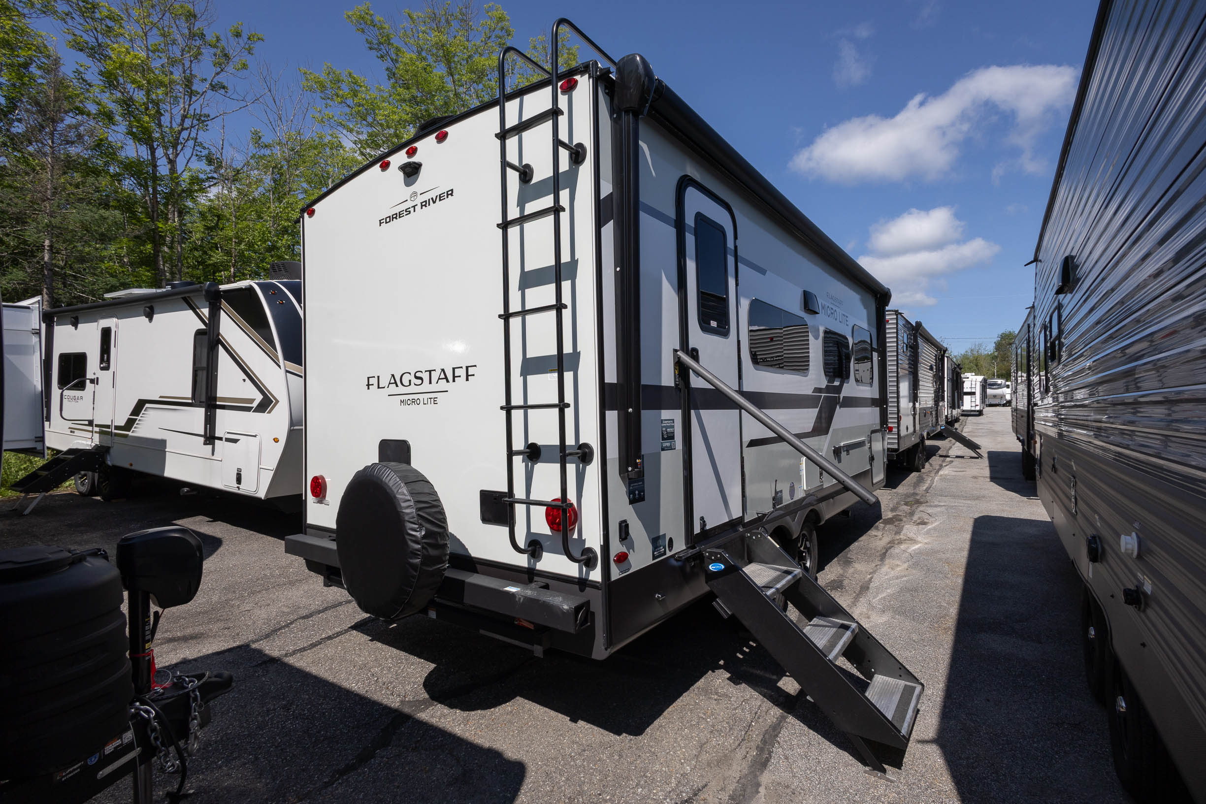 2027 Forest River Flagstaff Micro Lite 22FBS TRAVEL TRAILER