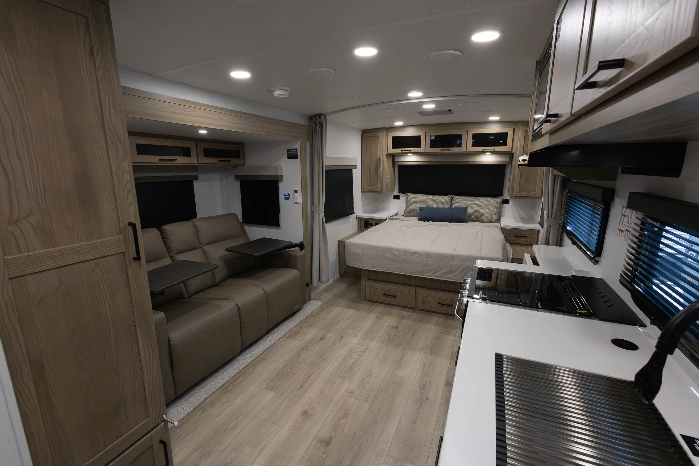 2027 Forest River Flagstaff Micro Lite 22FBS TRAVEL TRAILER