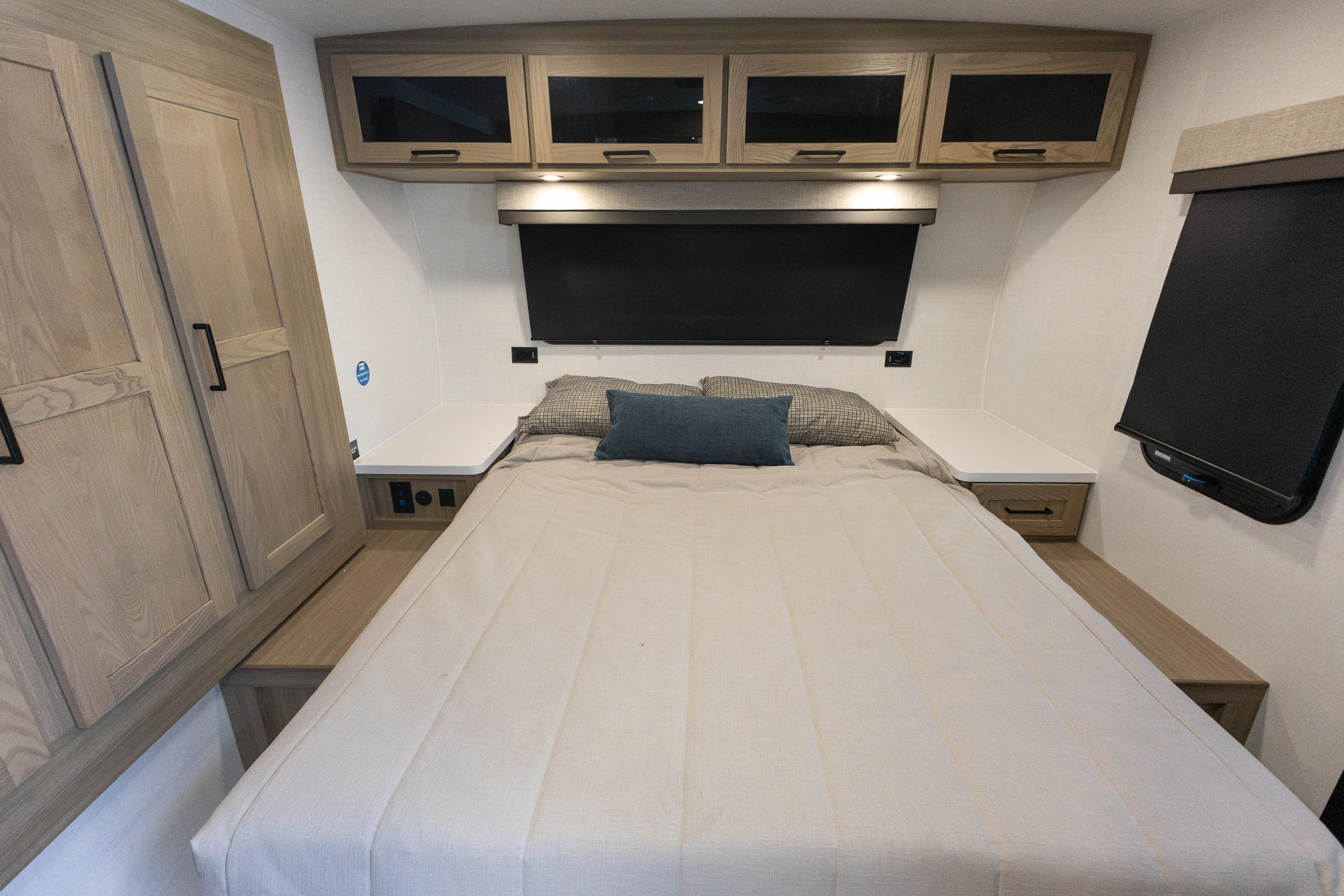 2027 Forest River Flagstaff Micro Lite 25SRK TRAVEL TRAILER
