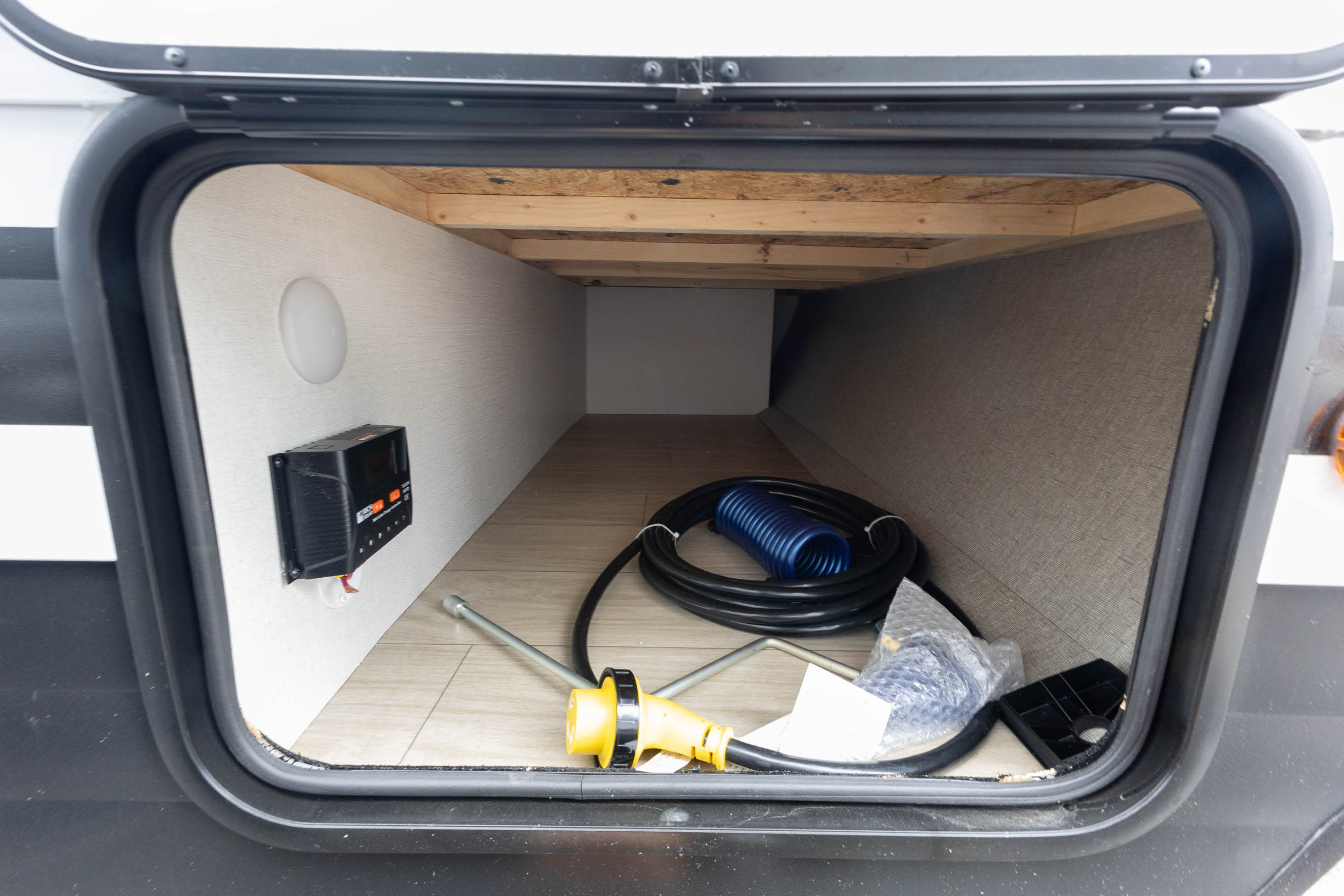 2027 Coachmen Shasta Compact 16BH TRAVEL TRAILER