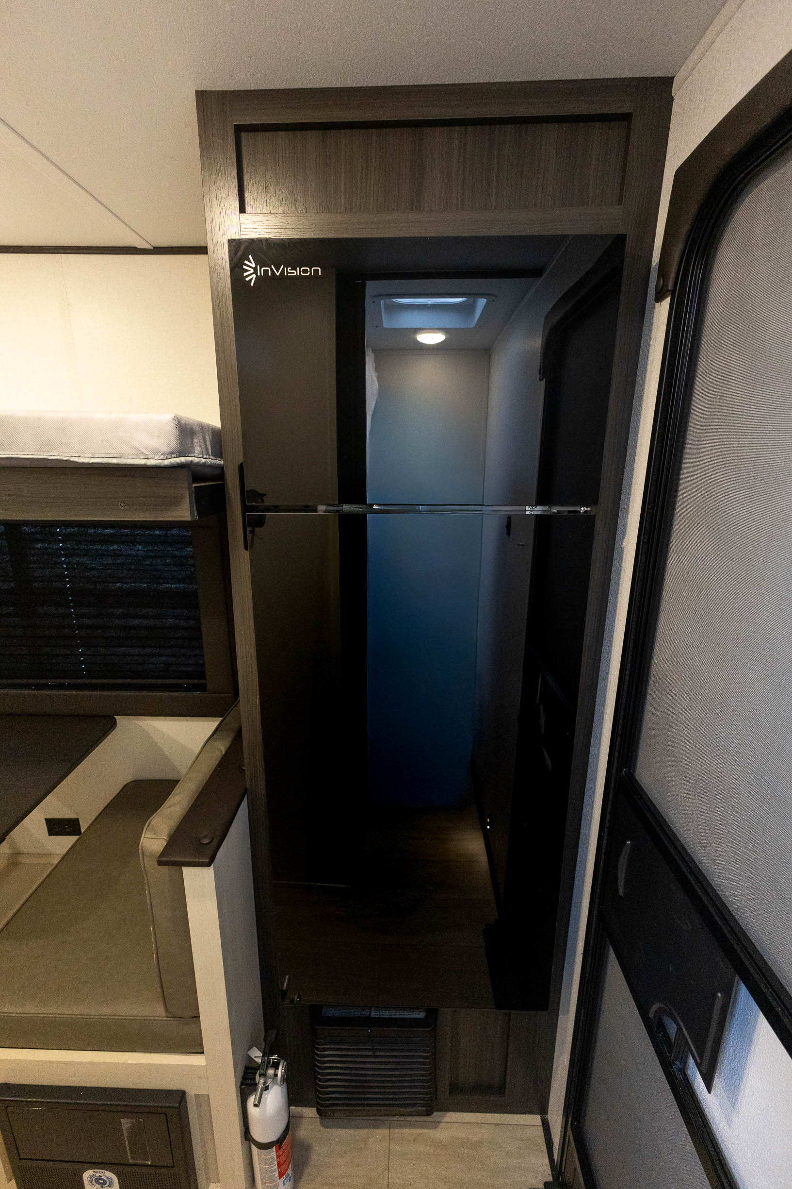 2027 Coachmen Shasta Compact 16BH TRAVEL TRAILER