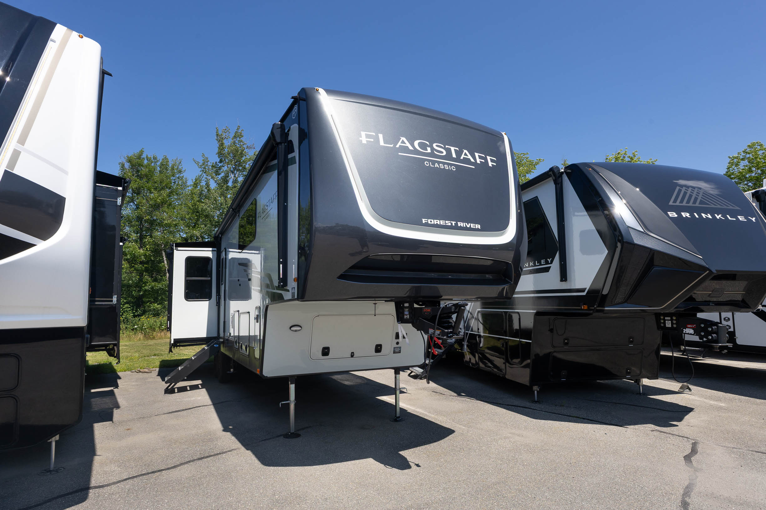 2027 Forest River Flagstaff Classic 401CFB FIFTH WHEEL