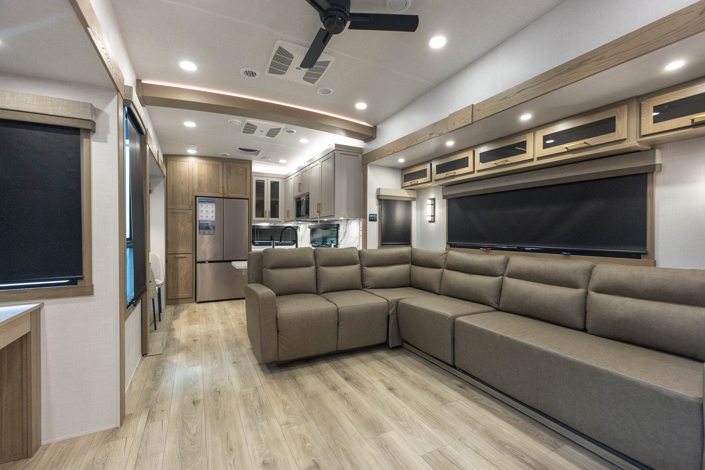 2027 Forest River Flagstaff Classic 404CRK FIFTH WHEEL