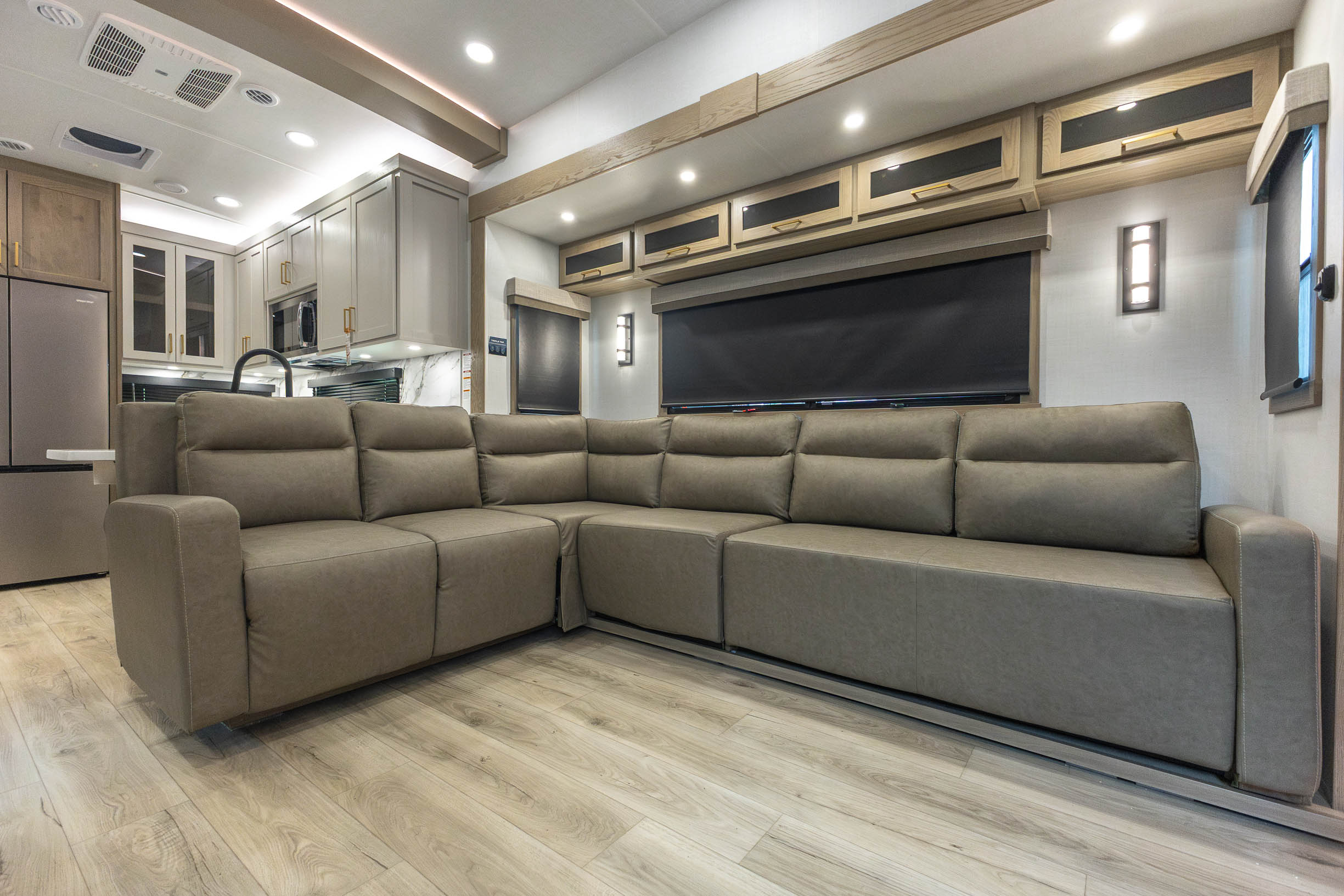 2027 Forest River Flagstaff Classic 404CRK FIFTH WHEEL