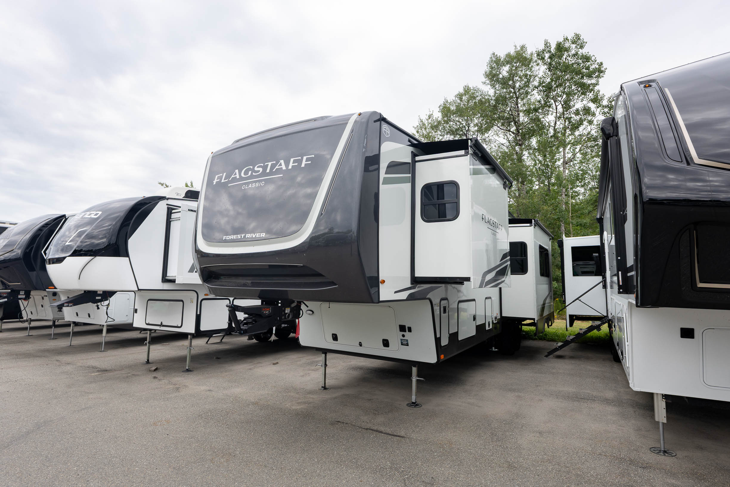 2027 Forest River Flagstaff Classic 404CRK FIFTH WHEEL