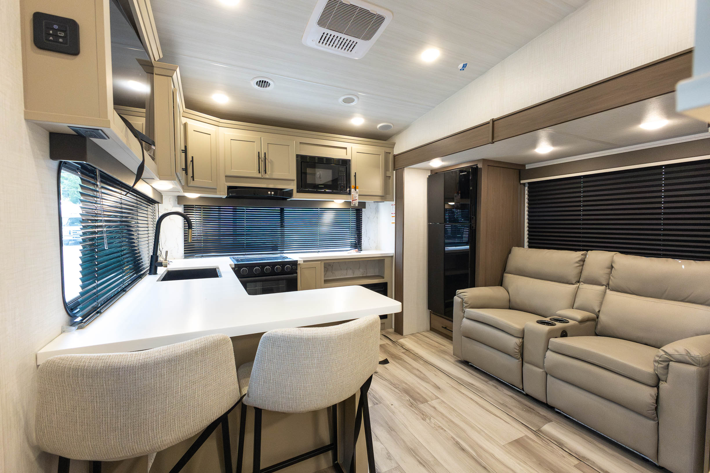 2027 Keystone RV Cougar Sport 2100ML FIFTH WHEEL
