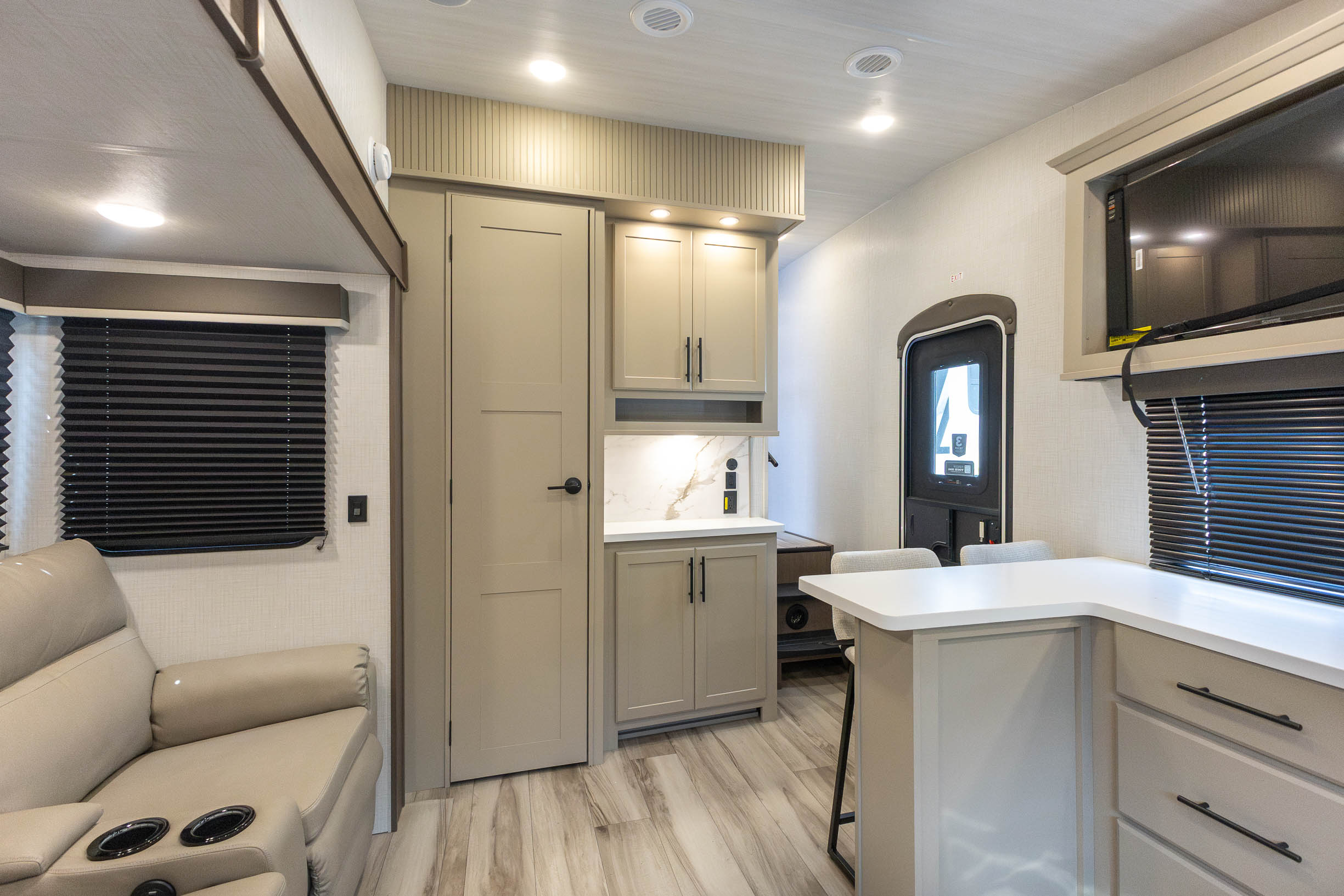 2027 Keystone RV Cougar Sport 2100ML FIFTH WHEEL
