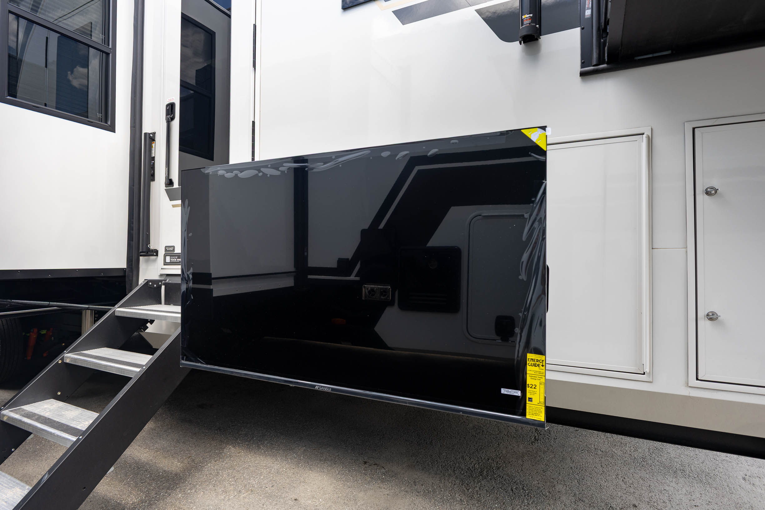 2027 Keystone RV Montana 3800FL FIFTH WHEEL