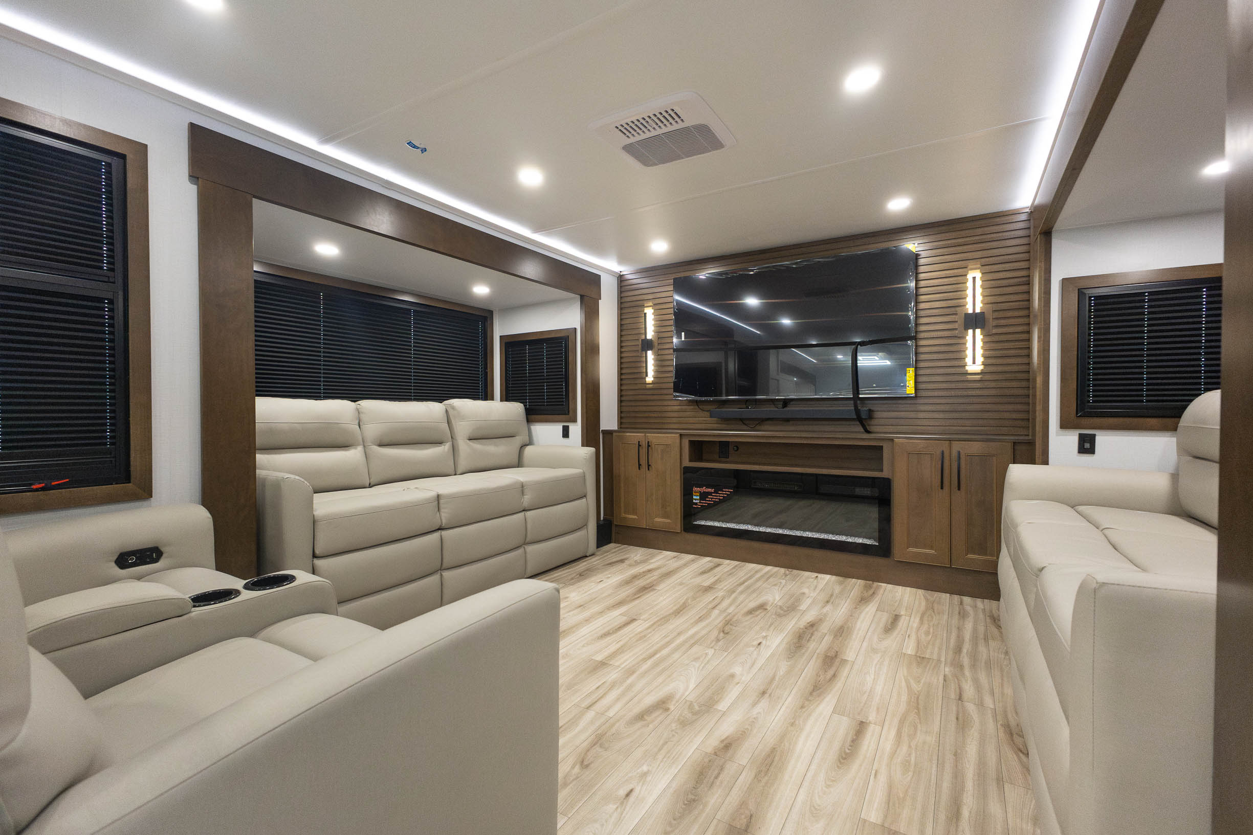 2027 Keystone RV Montana 3800FL FIFTH WHEEL