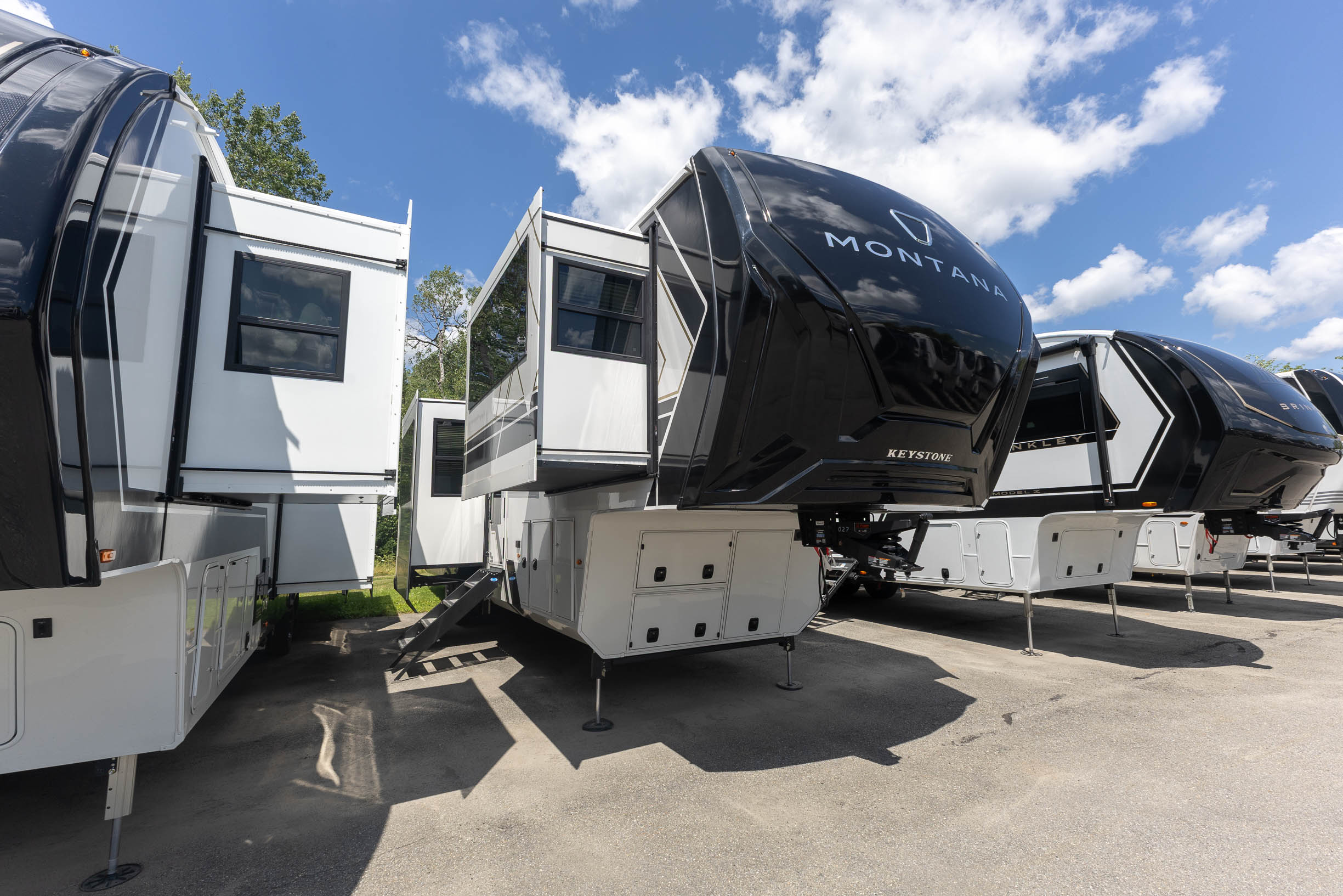 2027 Keystone RV Montana 3800FL FIFTH WHEEL