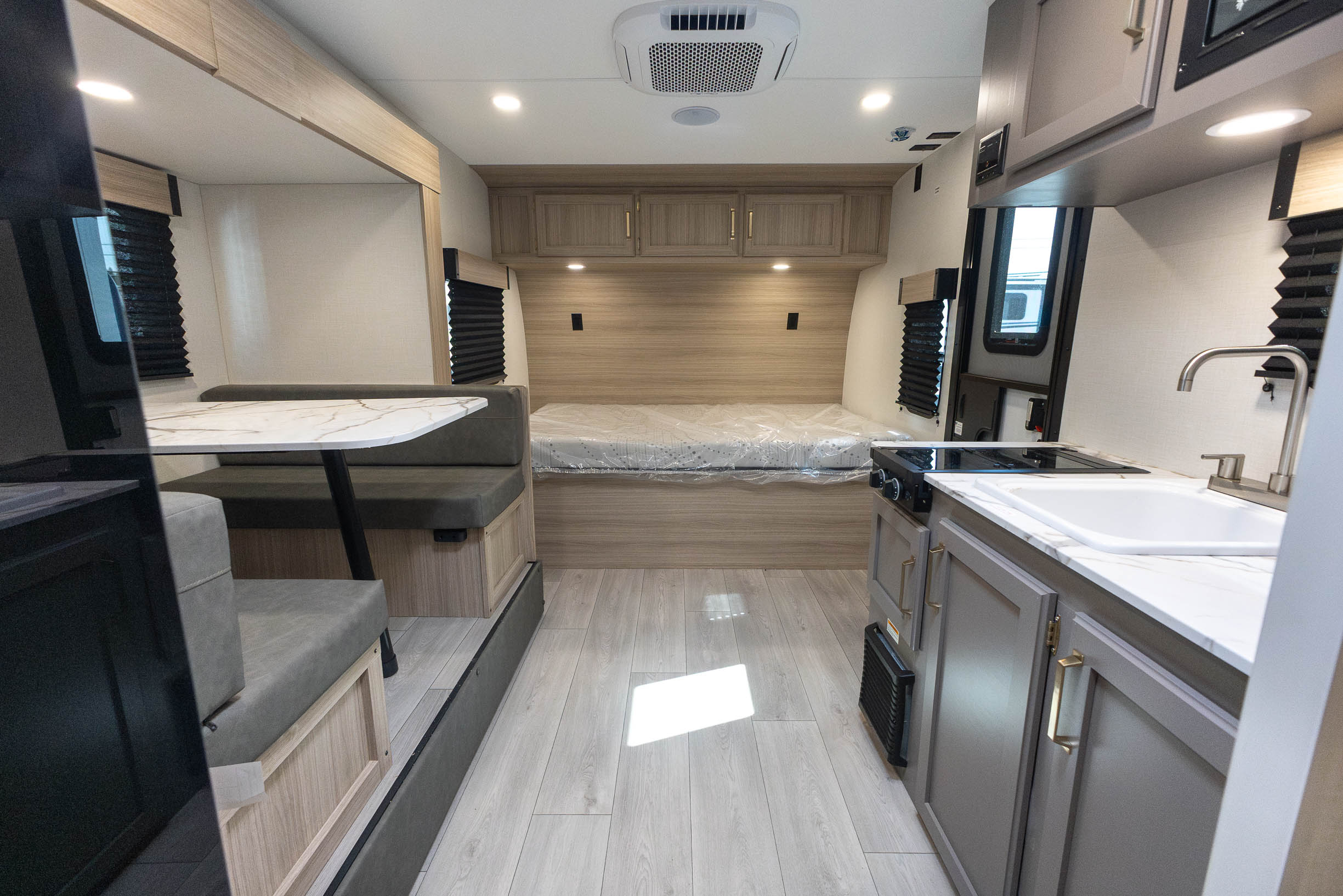 2027 KZ RV Sportsmen Classic 191BHK TRAVEL TRAILER