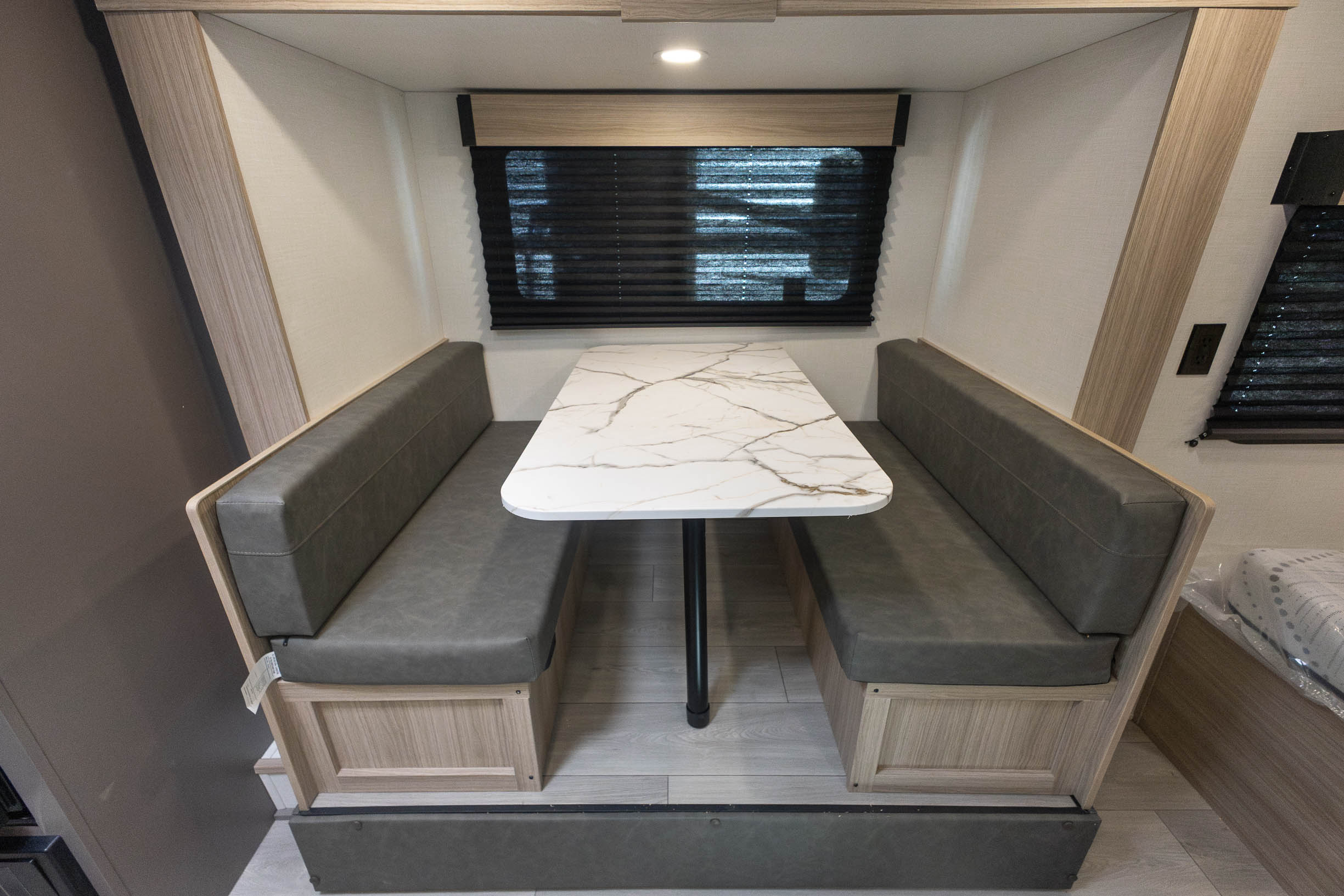 2027 KZ RV Sportsmen Classic 191BHK TRAVEL TRAILER