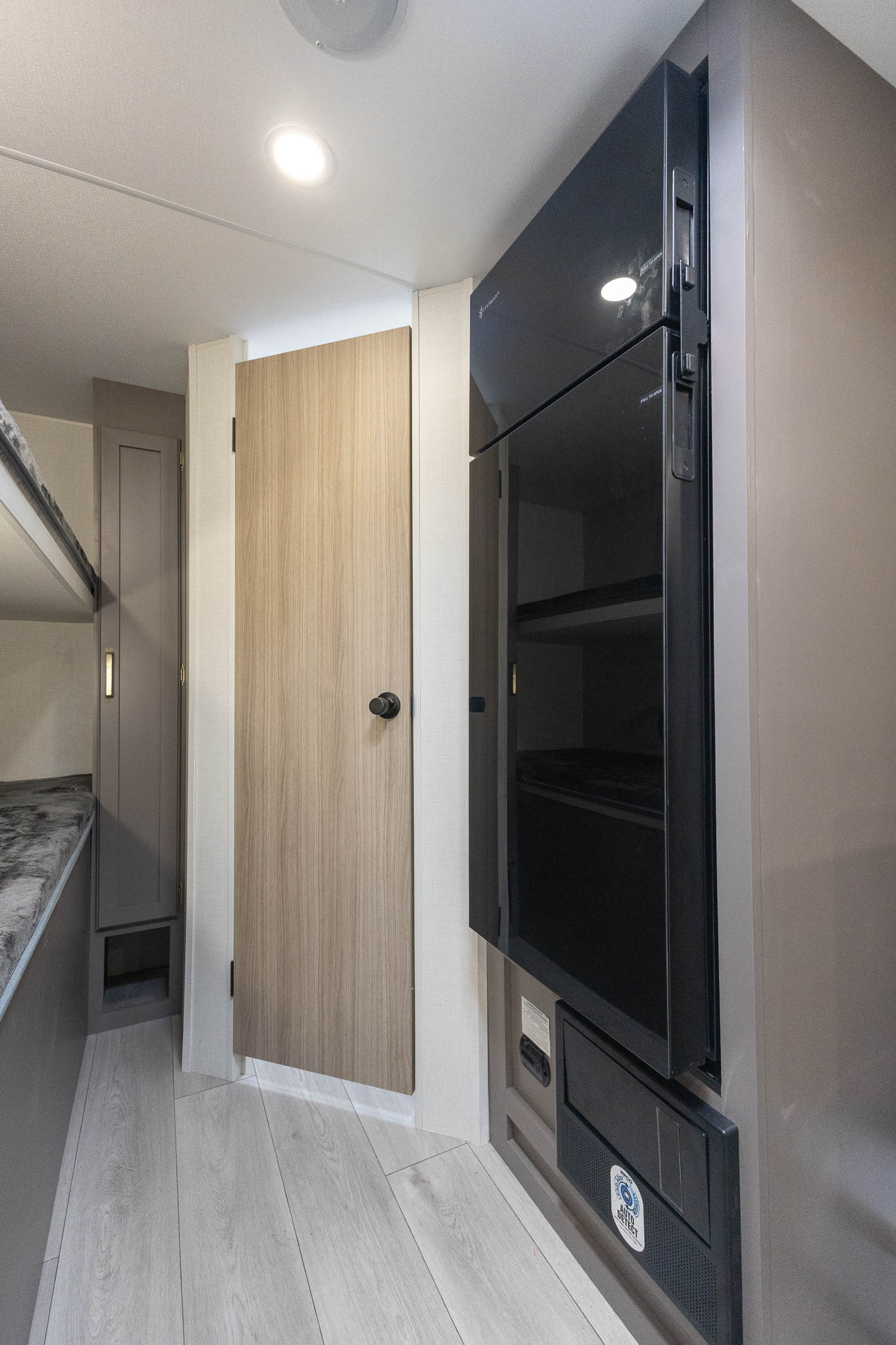 2027 KZ RV Sportsmen Classic 191BHK TRAVEL TRAILER
