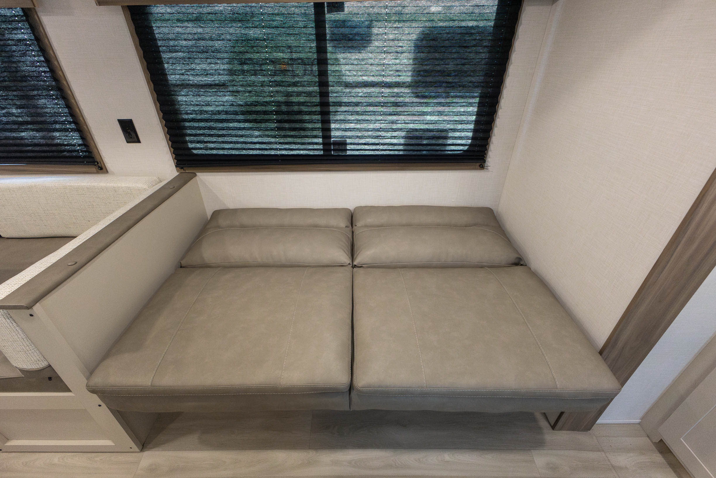 2027 KZ RV Sportsmen 301DB TRAVEL TRAILER