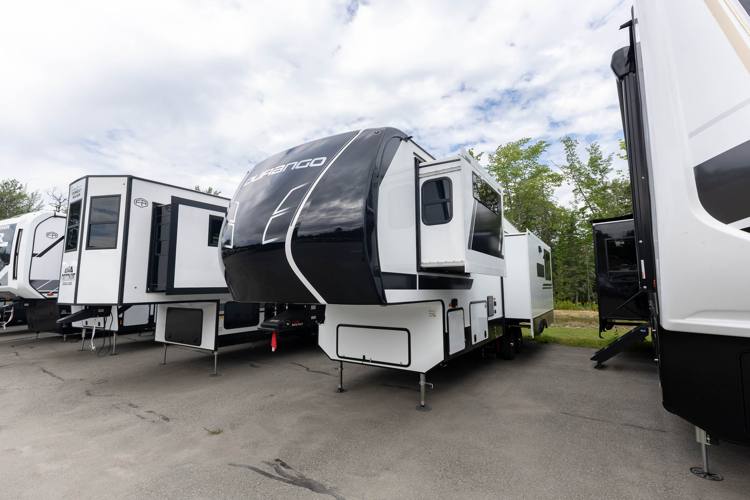2027 KZ RV Durango 302RLT FIFTH WHEEL