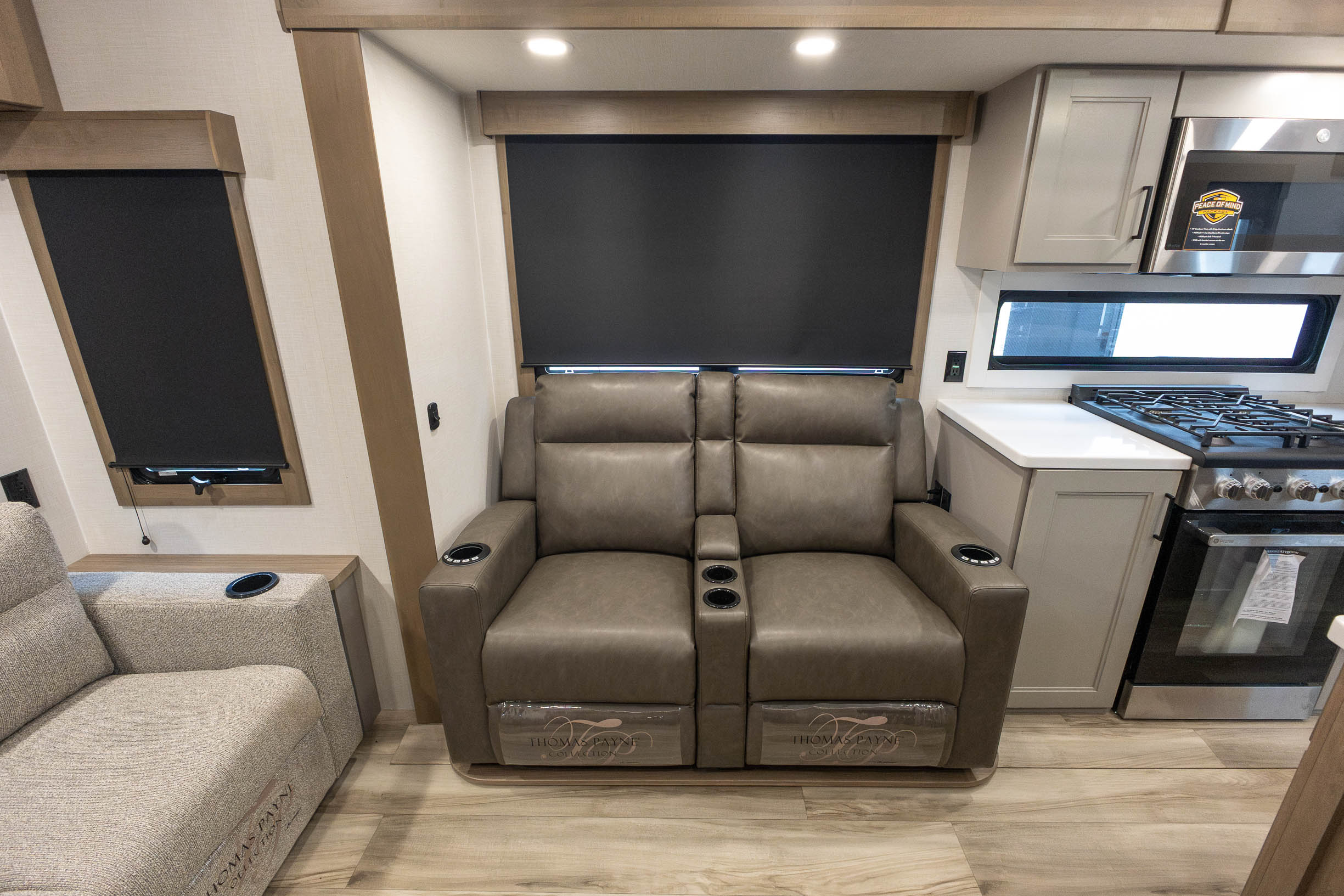 2027 KZ RV Durango 302RLT FIFTH WHEEL