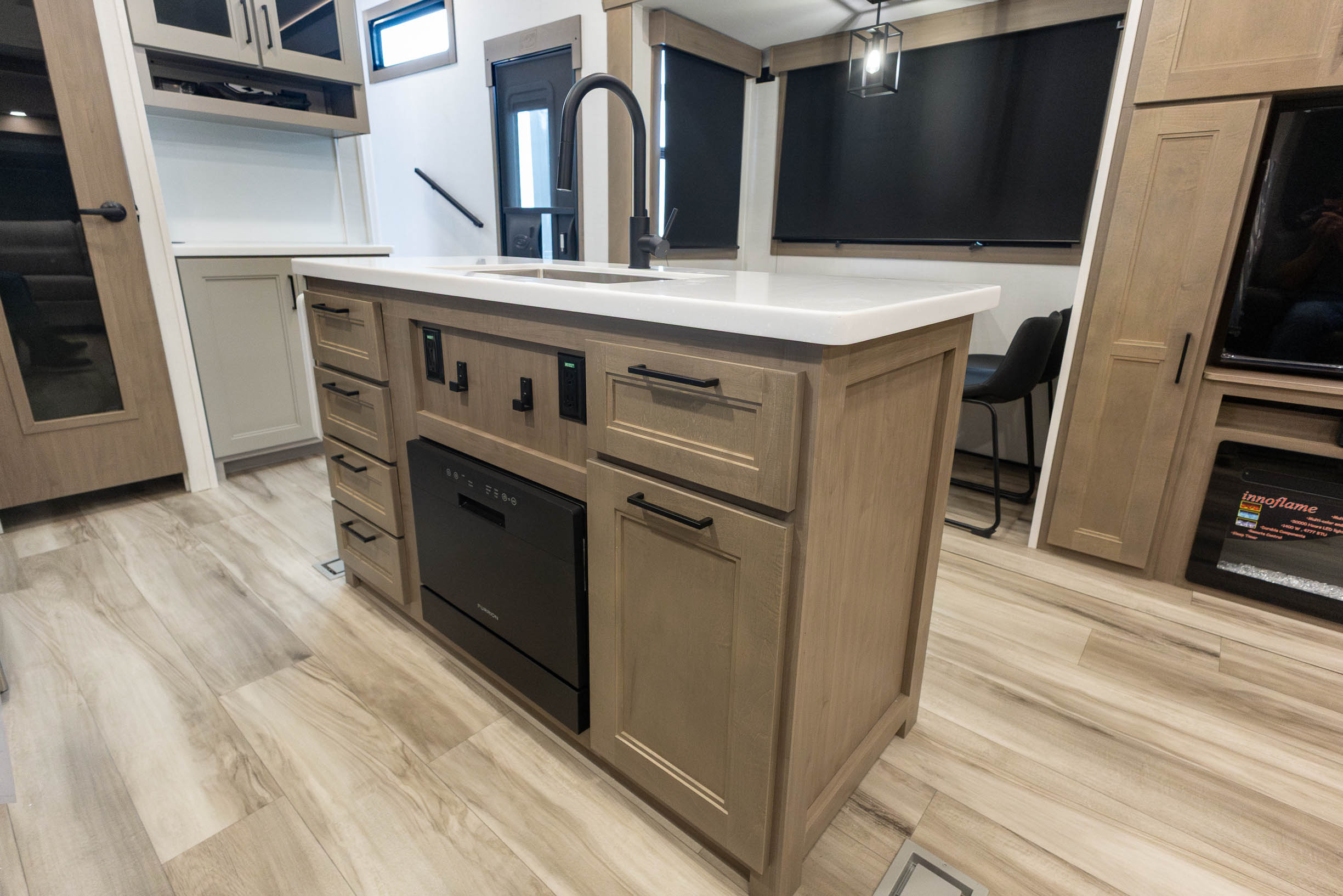 2027 KZ RV Durango 302RLT FIFTH WHEEL