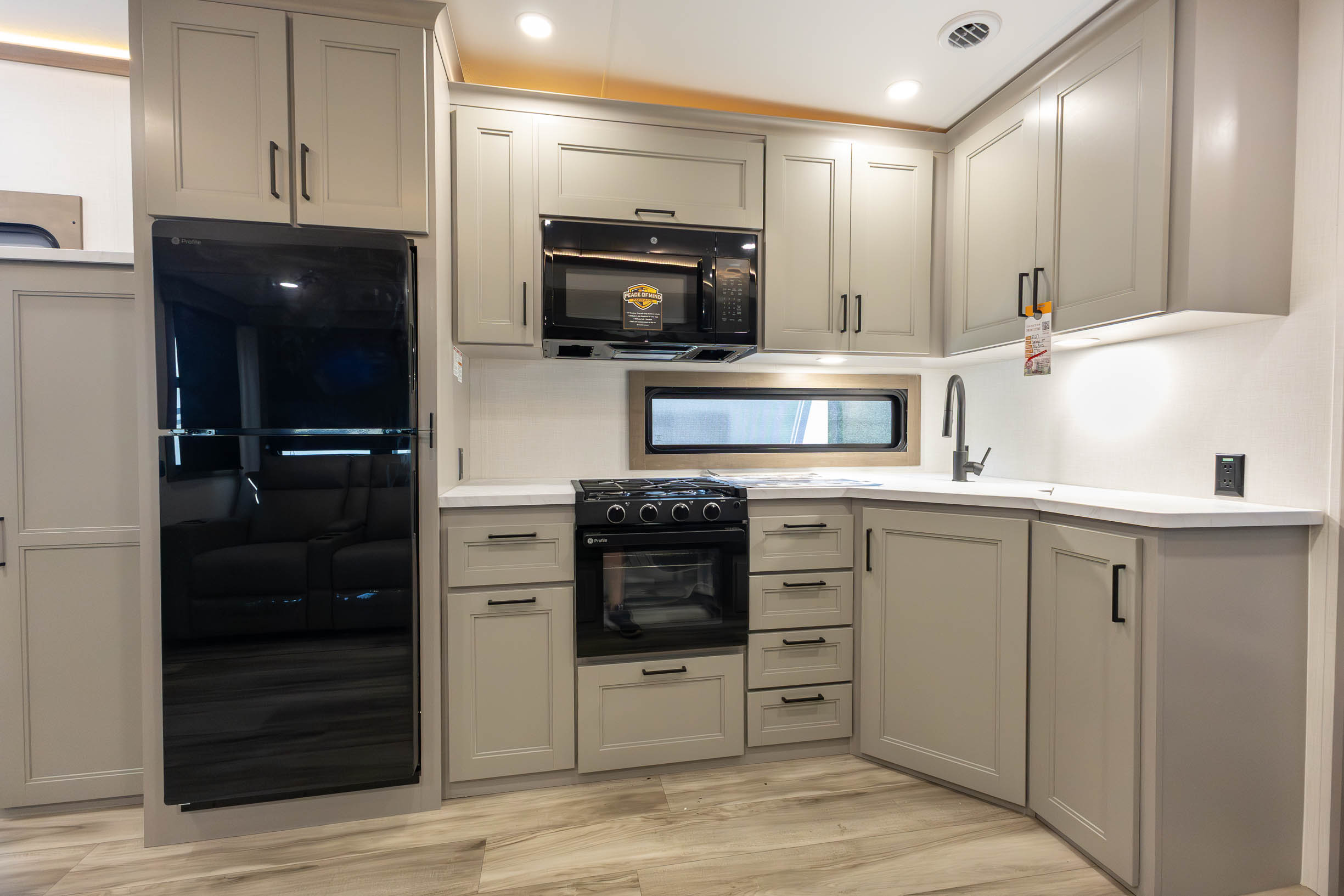 2027 KZ RV Durango HT 286BHD FIFTH WHEEL