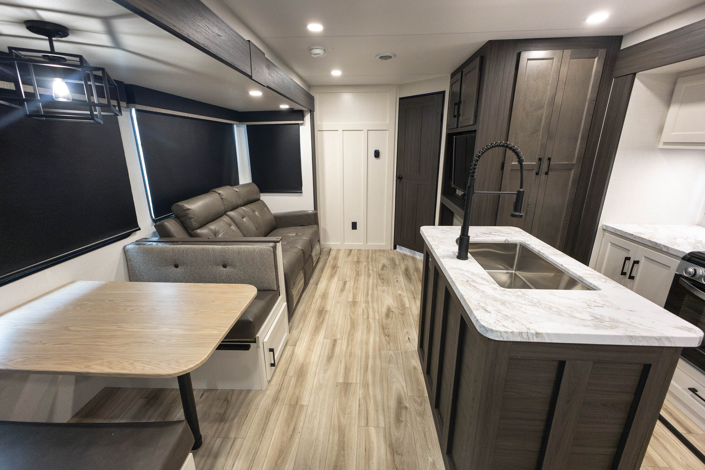 2027 Venture RV SportTrek ST327VIK TRAVEL TRAILER