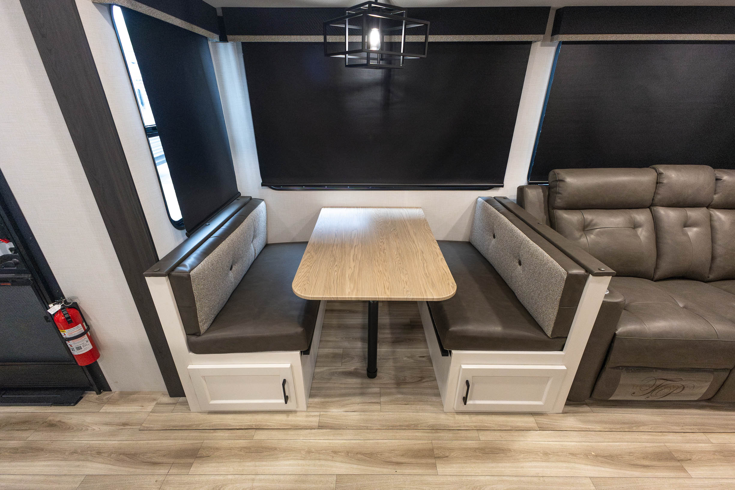 2027 Venture RV SportTrek ST327VIK TRAVEL TRAILER