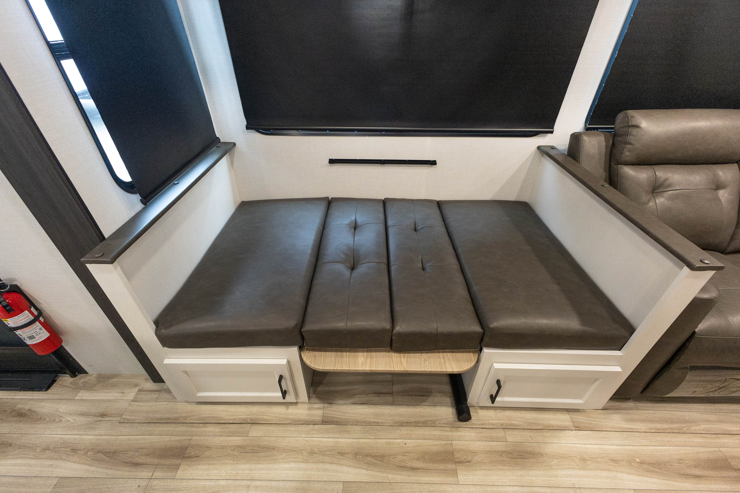 2027 Venture RV SportTrek ST327VIK TRAVEL TRAILER