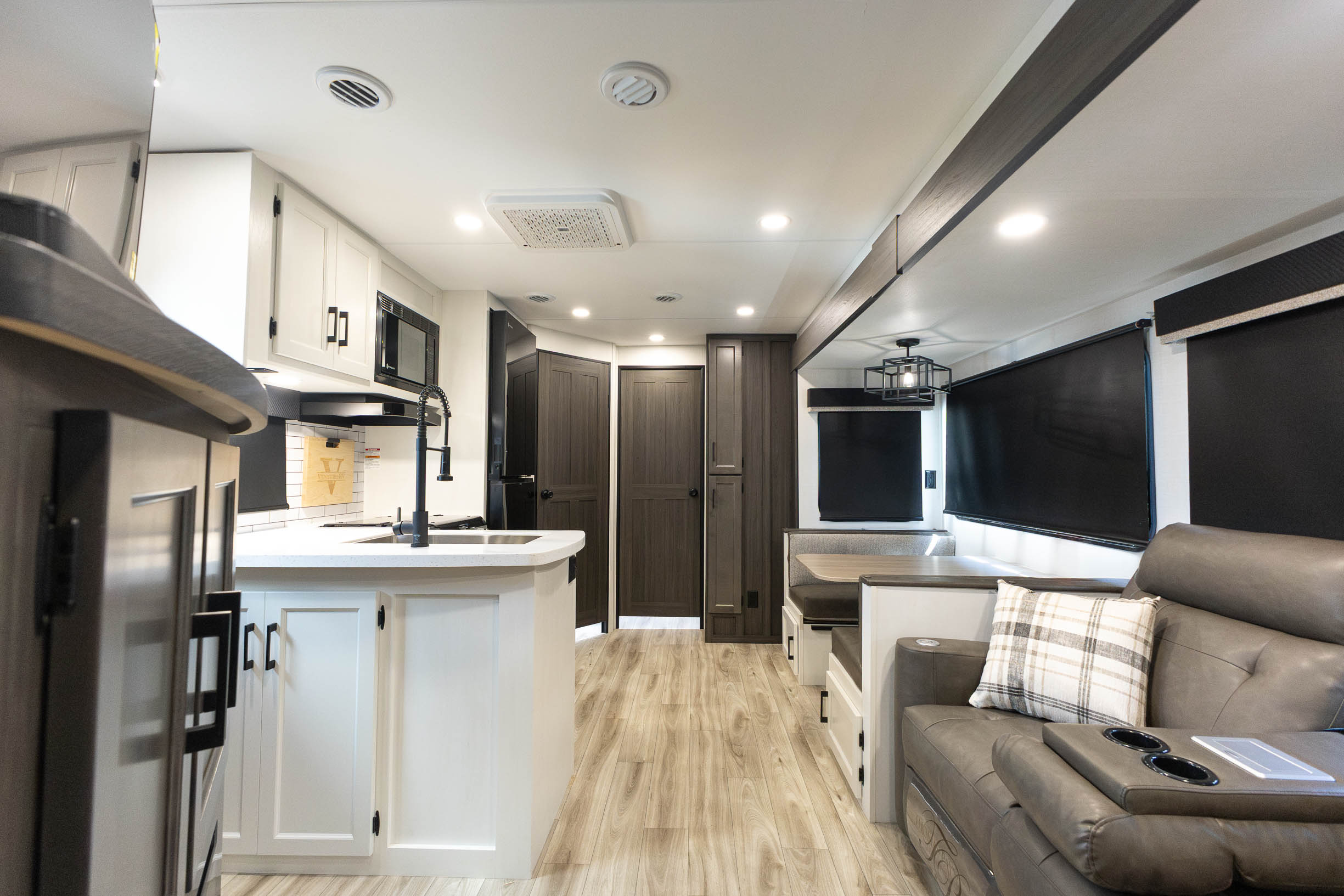 2027 Venture RV SportTrek Touring Edition STT343VBH TRAVEL TRAILER