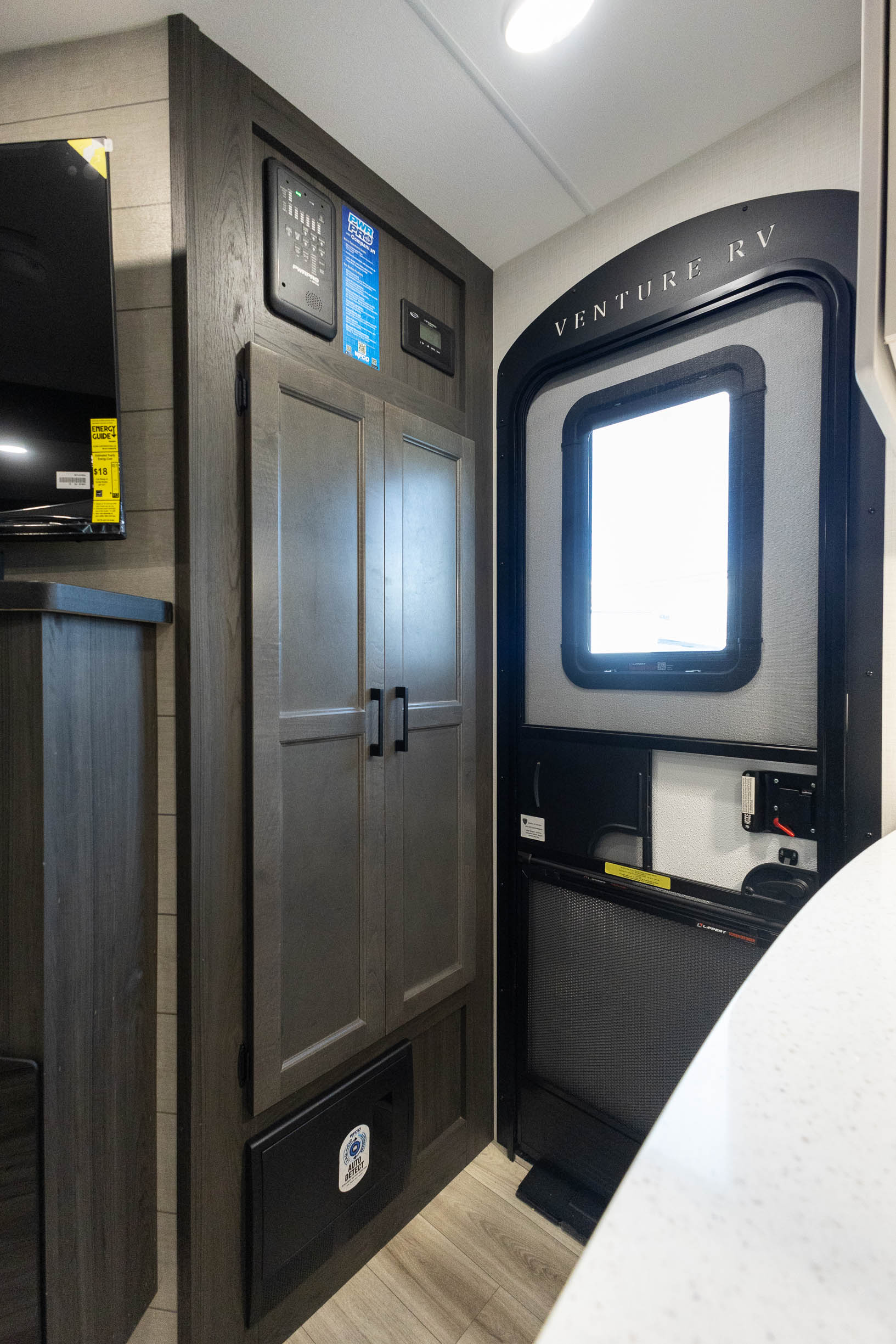 2027 Venture RV SportTrek Touring Edition STT343VBH TRAVEL TRAILER
