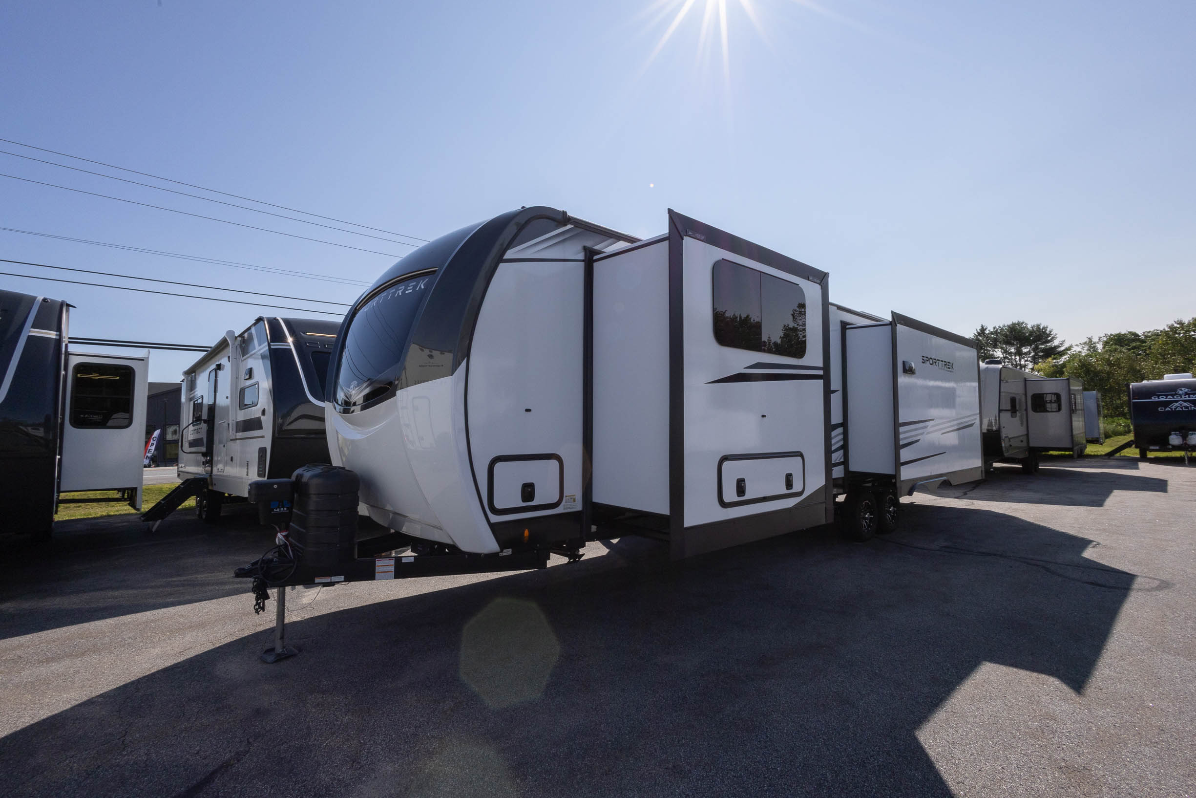 2027 Venture RV SportTrek Touring Edition STT343VIB TRAVEL TRAILER