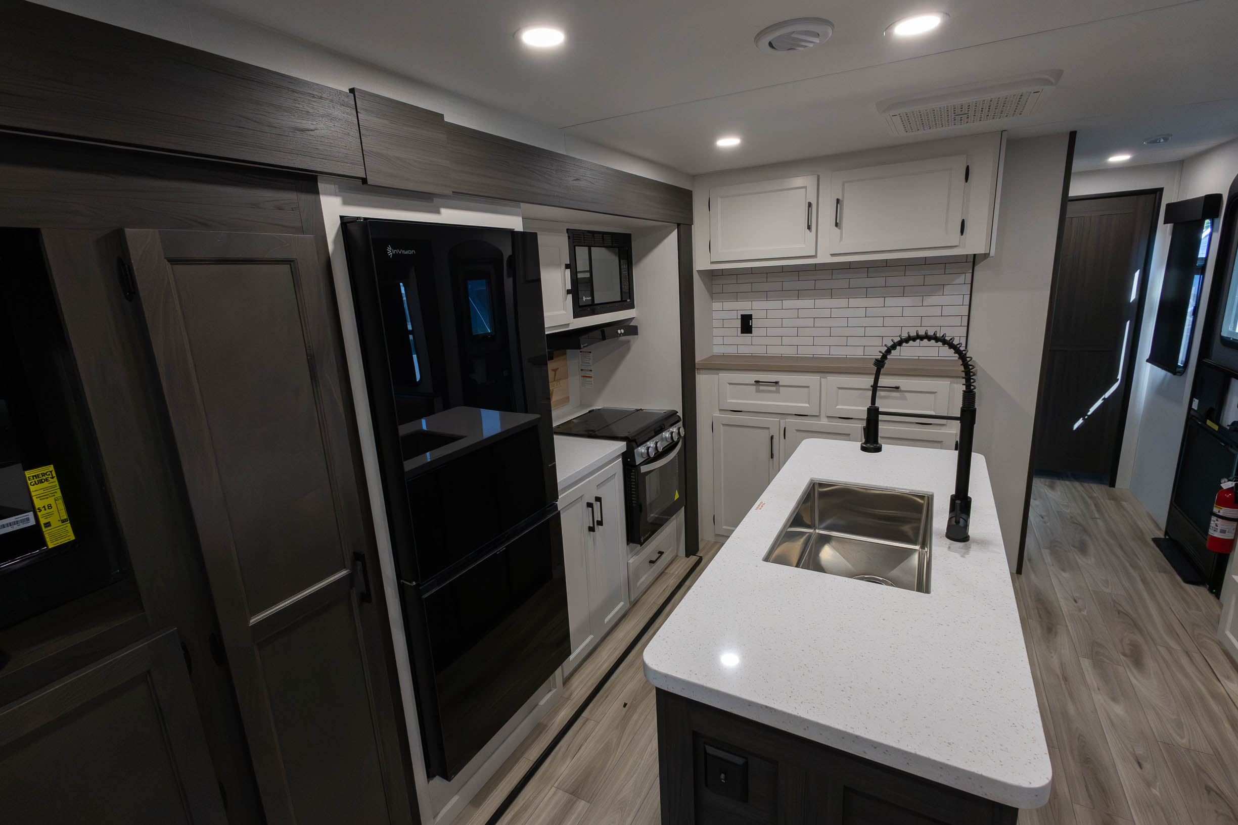 2027 Venture RV SportTrek Touring Edition STT343VIB TRAVEL TRAILER