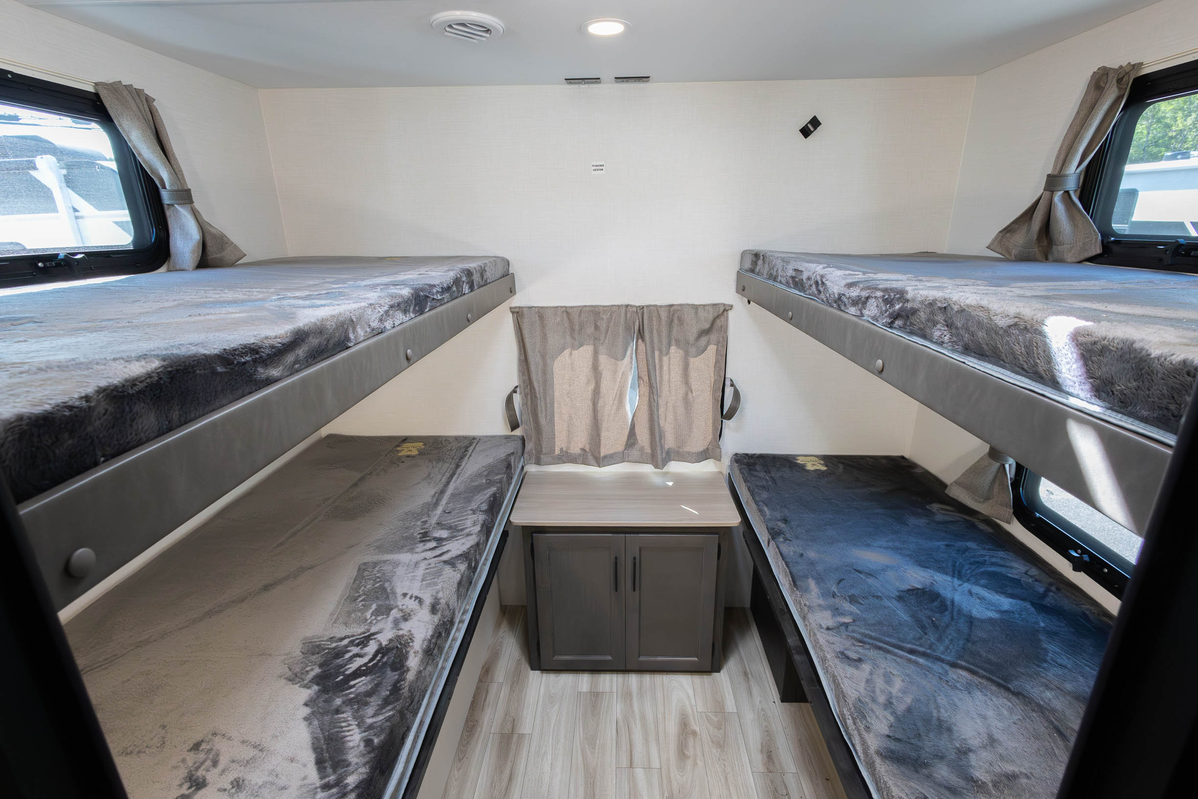 2027 Venture RV SportTrek Touring Edition STT343VIB TRAVEL TRAILER