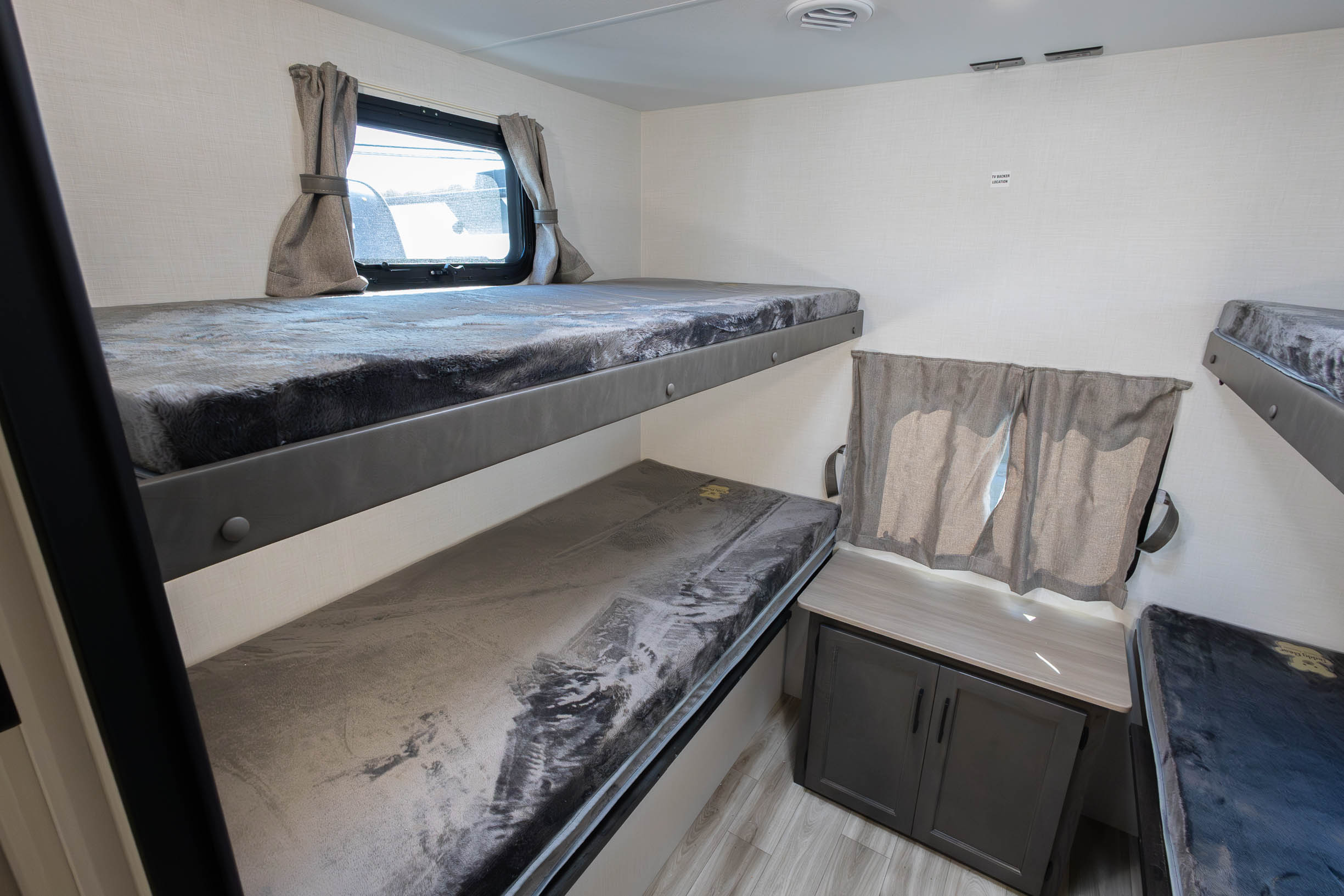 2027 Venture RV SportTrek Touring Edition STT343VIB TRAVEL TRAILER