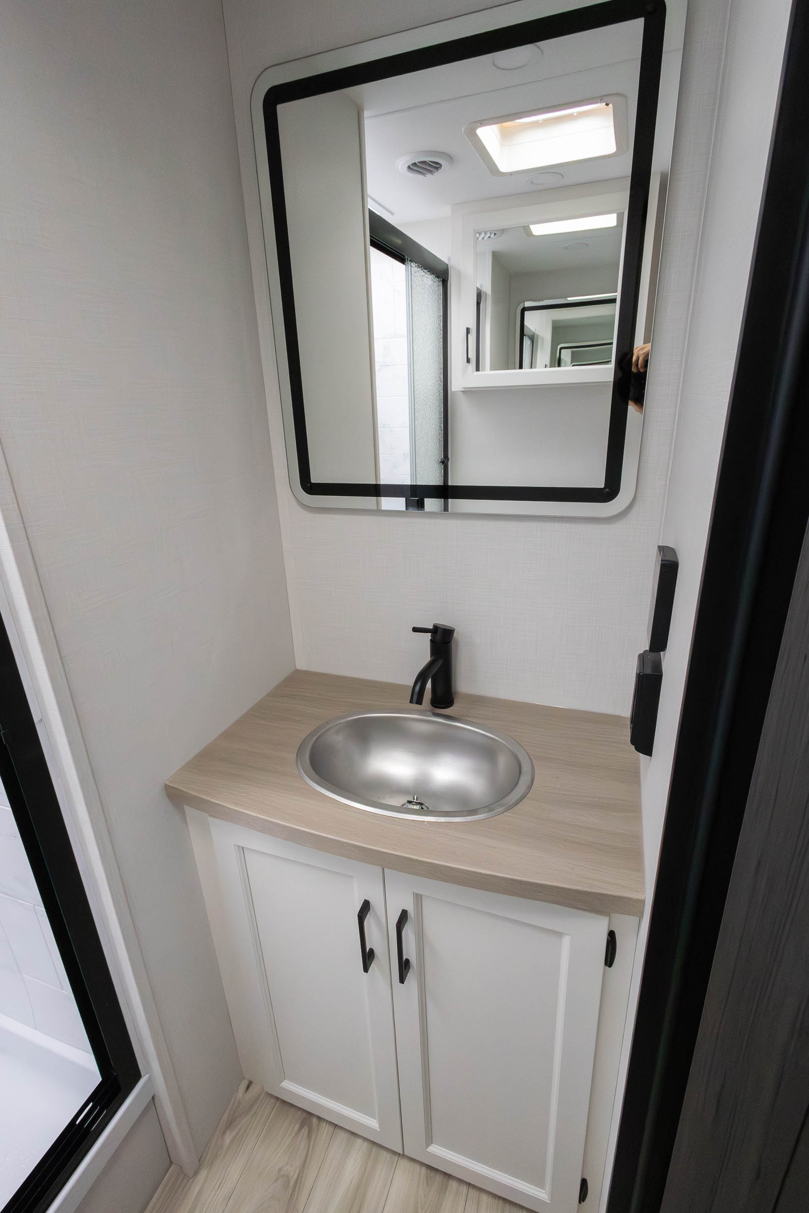 2027 Venture RV SportTrek Touring Edition STT343VIB TRAVEL TRAILER