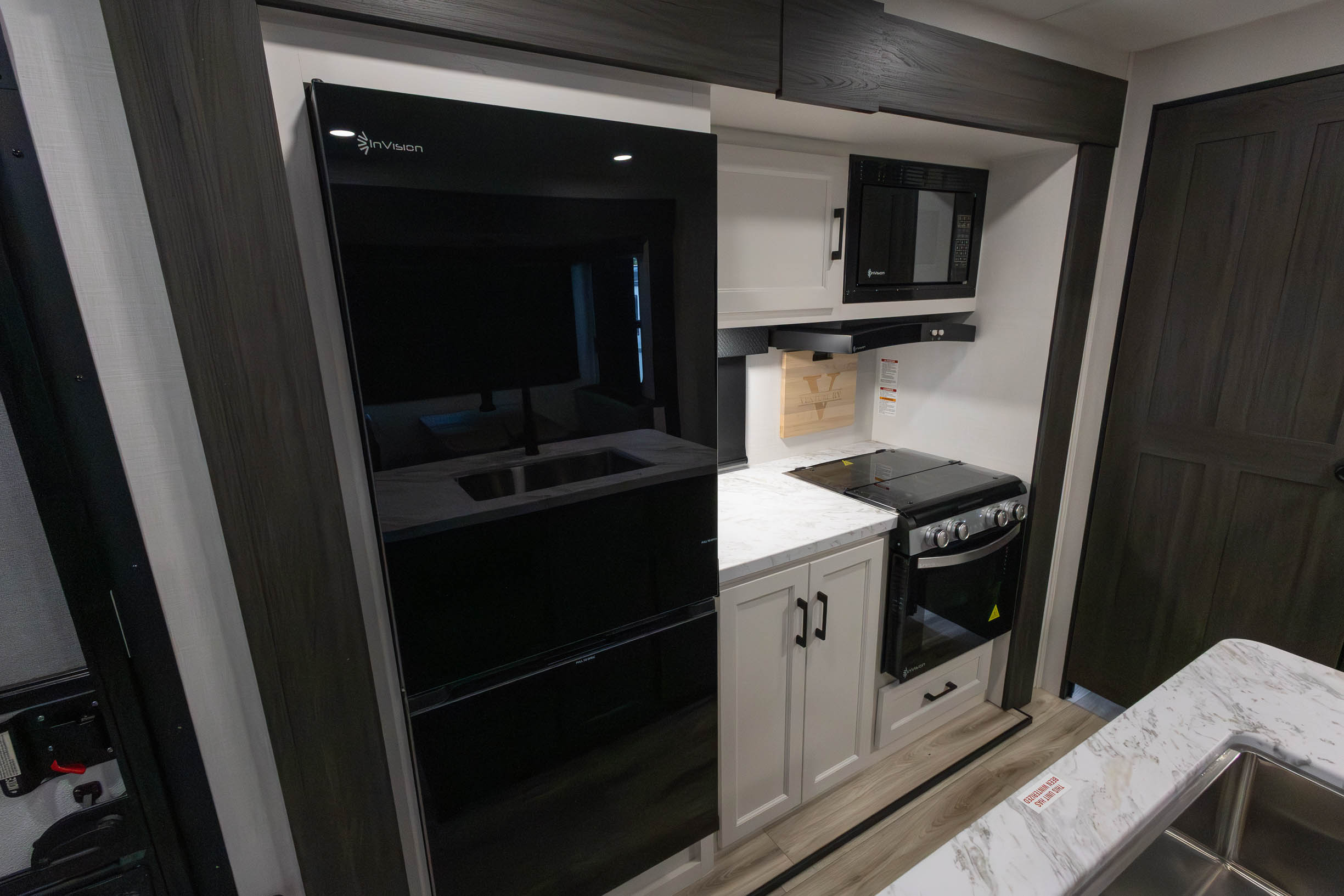 2027 Venture RV SportTrek ST333VIK TRAVEL TRAILER