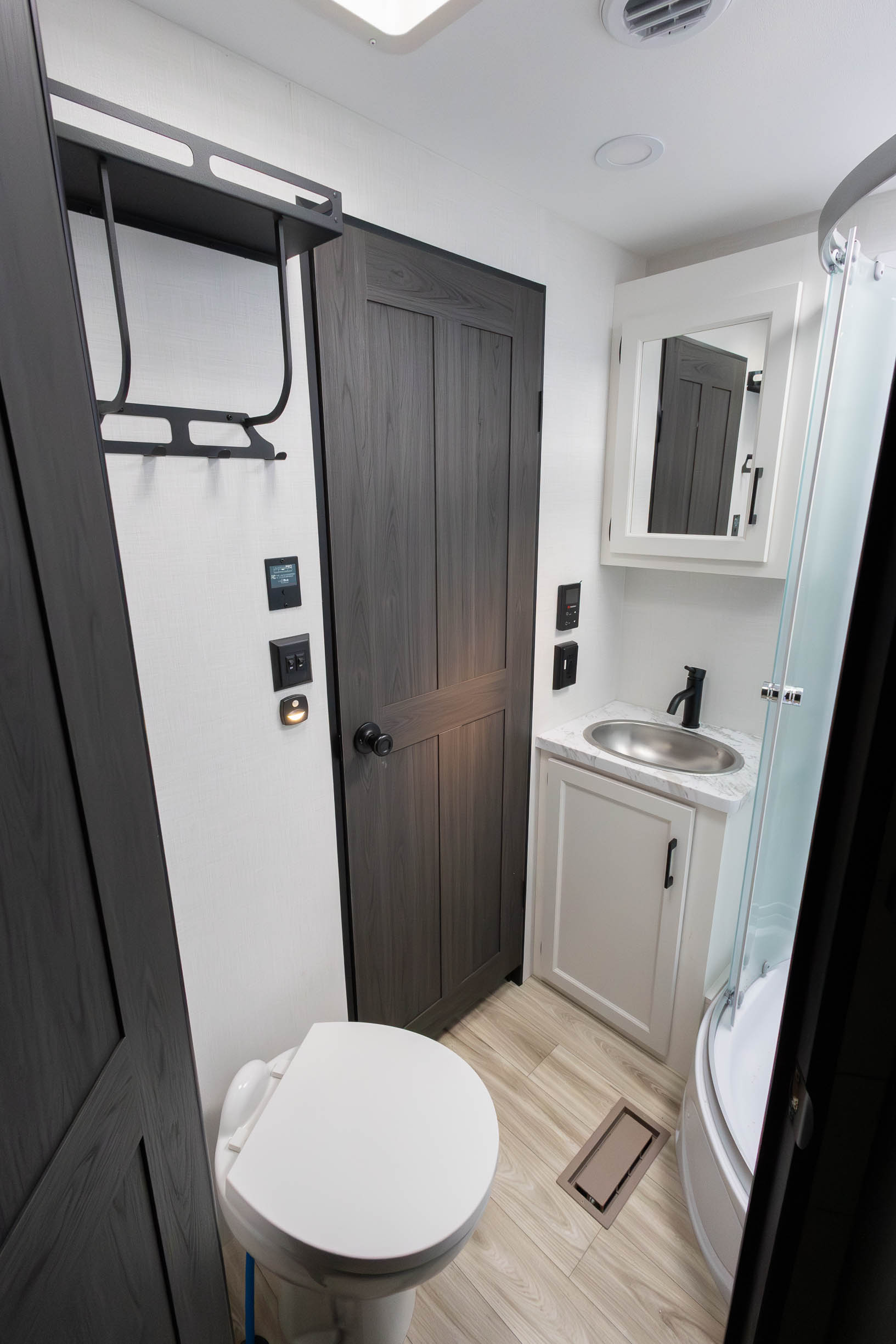 2027 Venture RV SportTrek ST333VIK TRAVEL TRAILER
